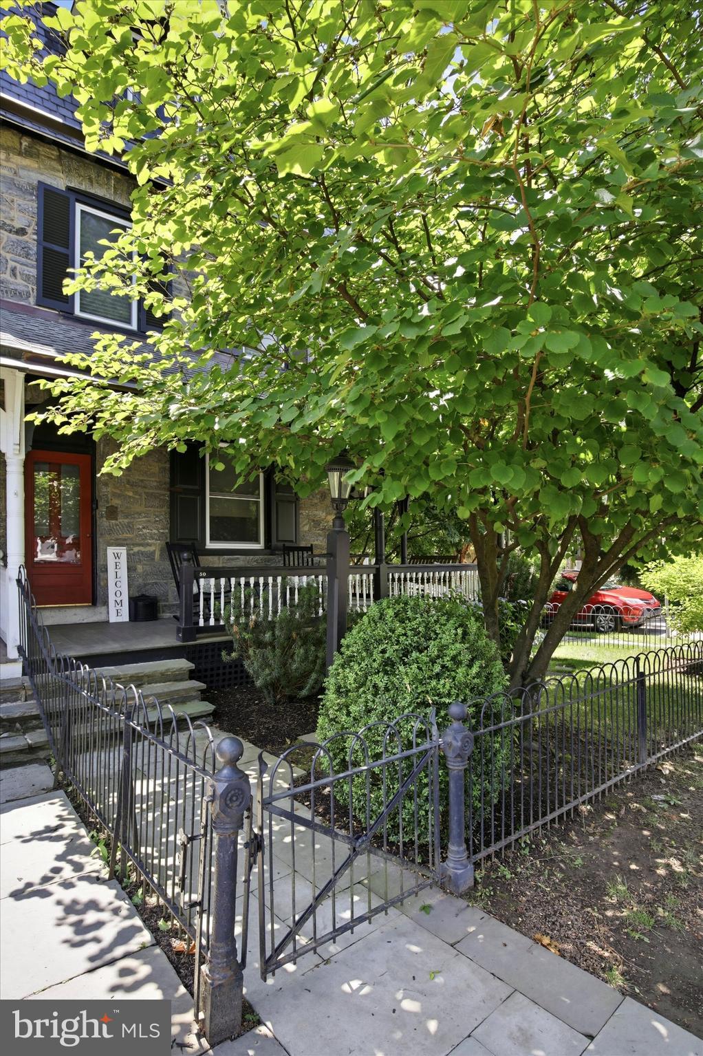 CHESTNUT HILL - Residential