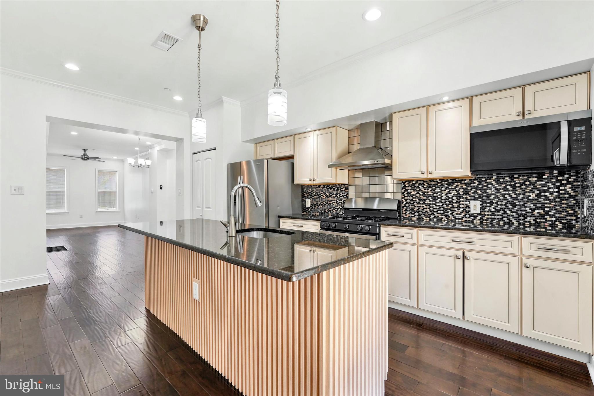 EAST PASSYUNK CROSSING - Residential
