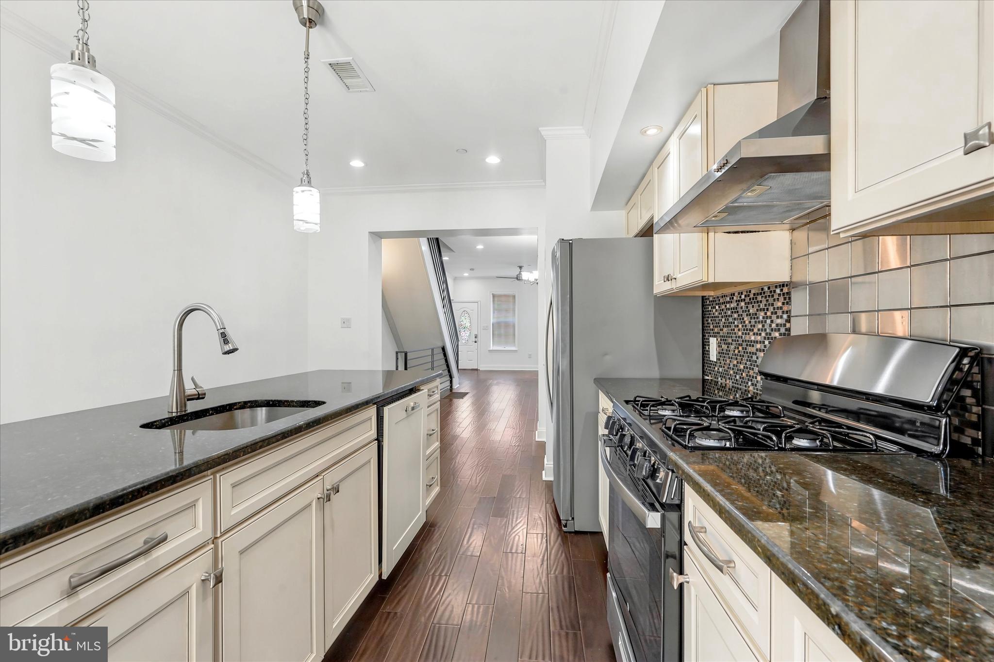 EAST PASSYUNK CROSSING - Residential