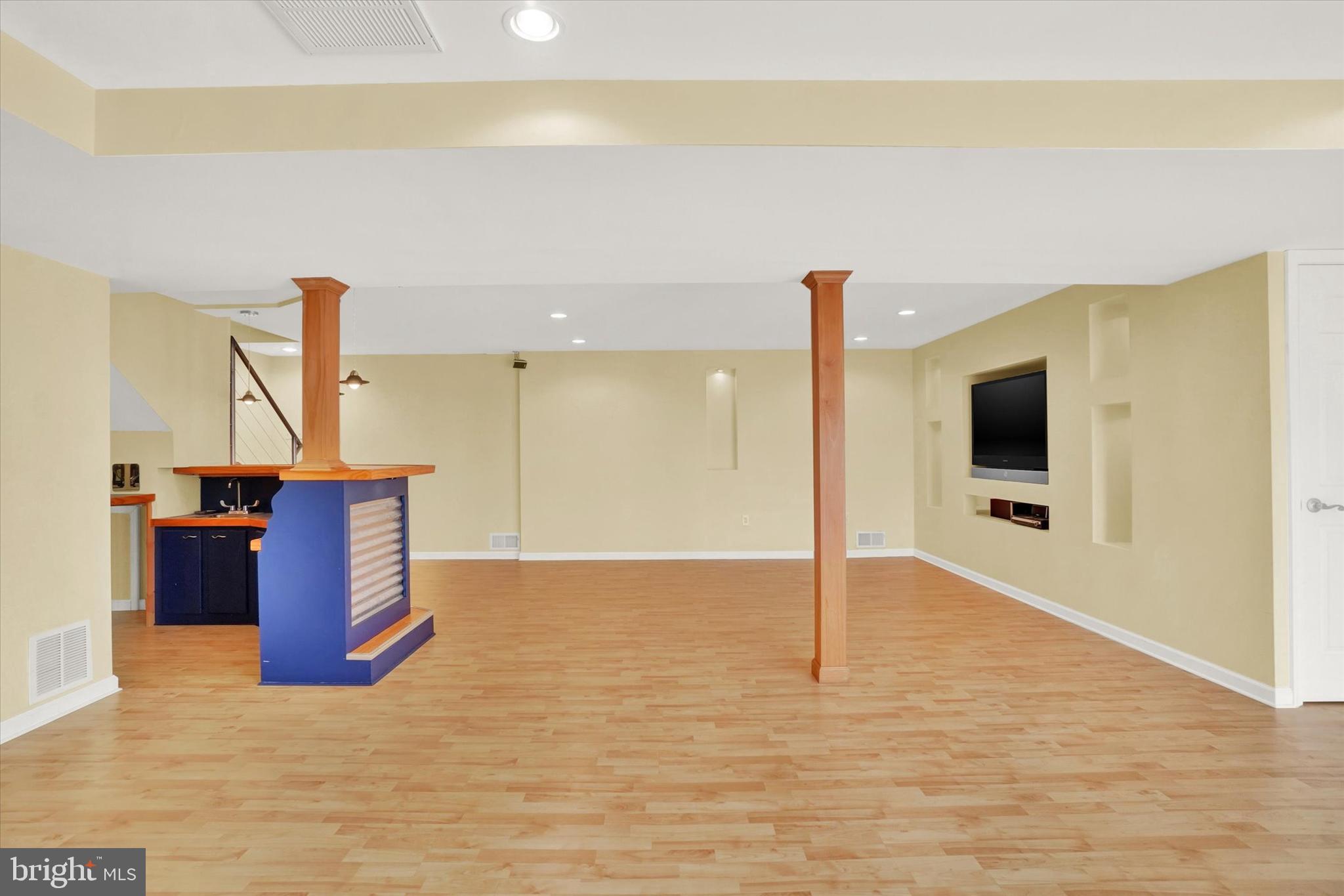 LEXINGTON MEADOWS - Residential