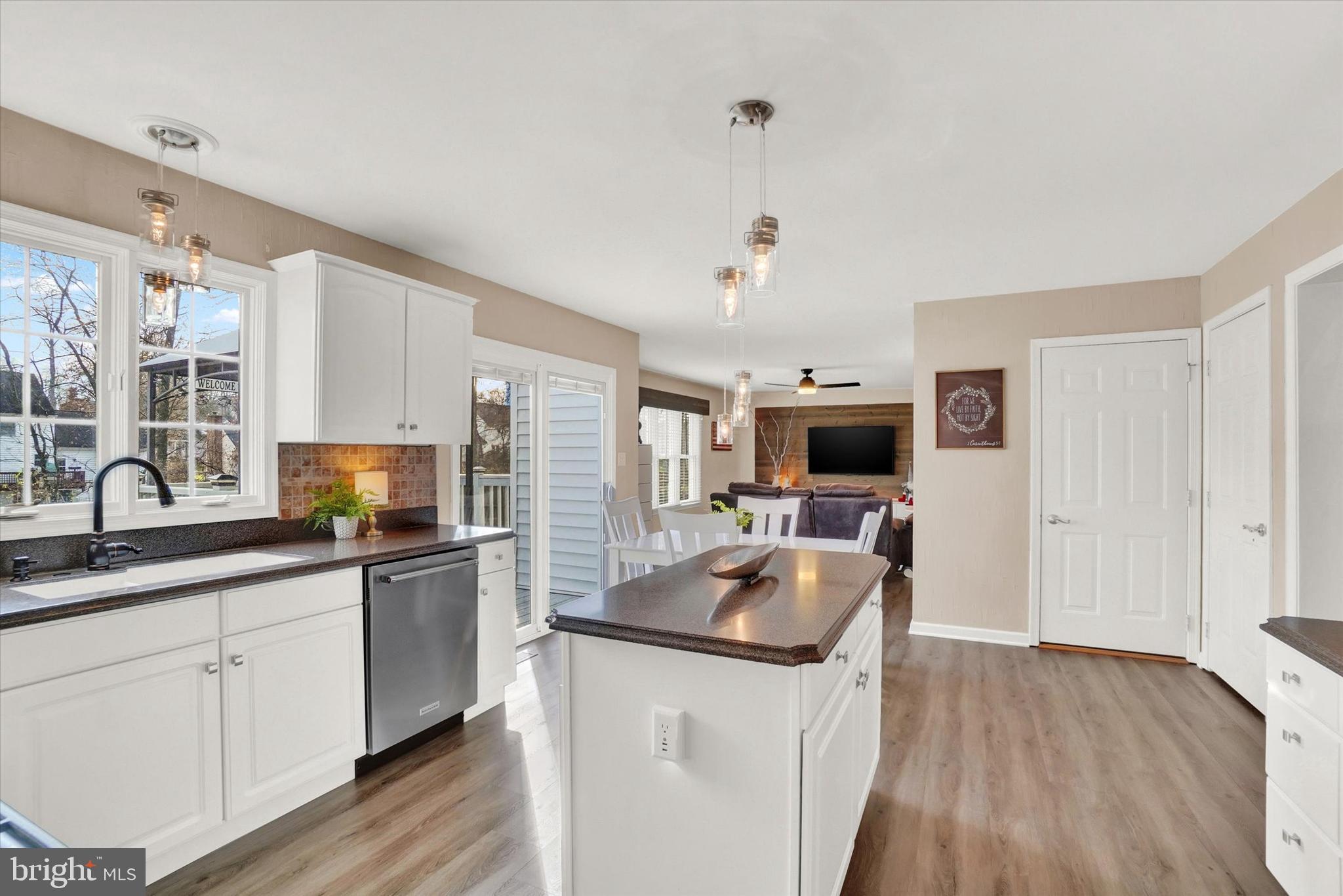 LEXINGTON MEADOWS - Residential