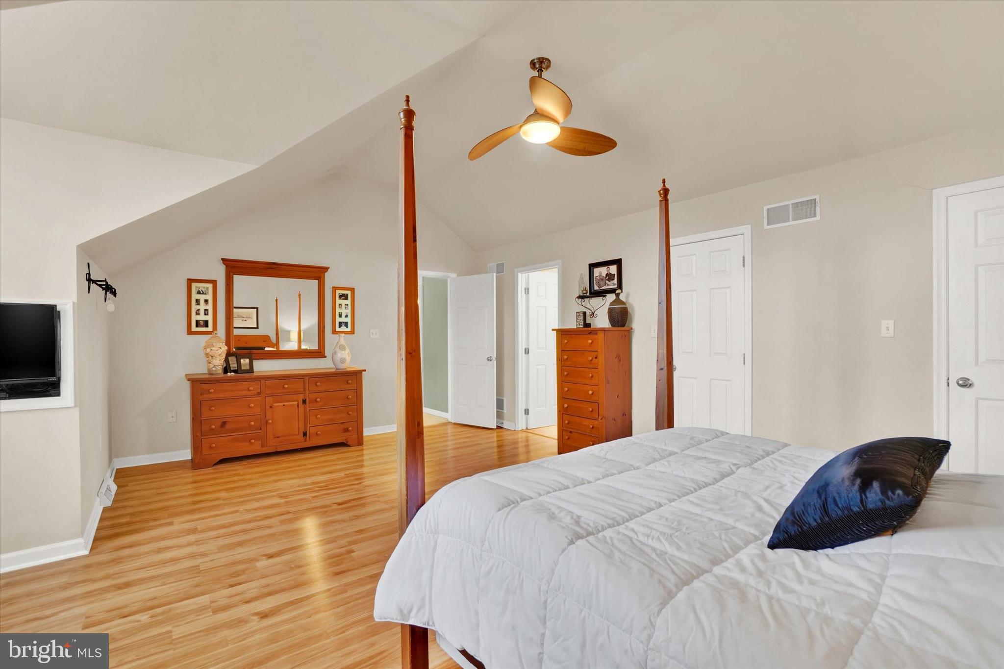LEXINGTON MEADOWS - Residential