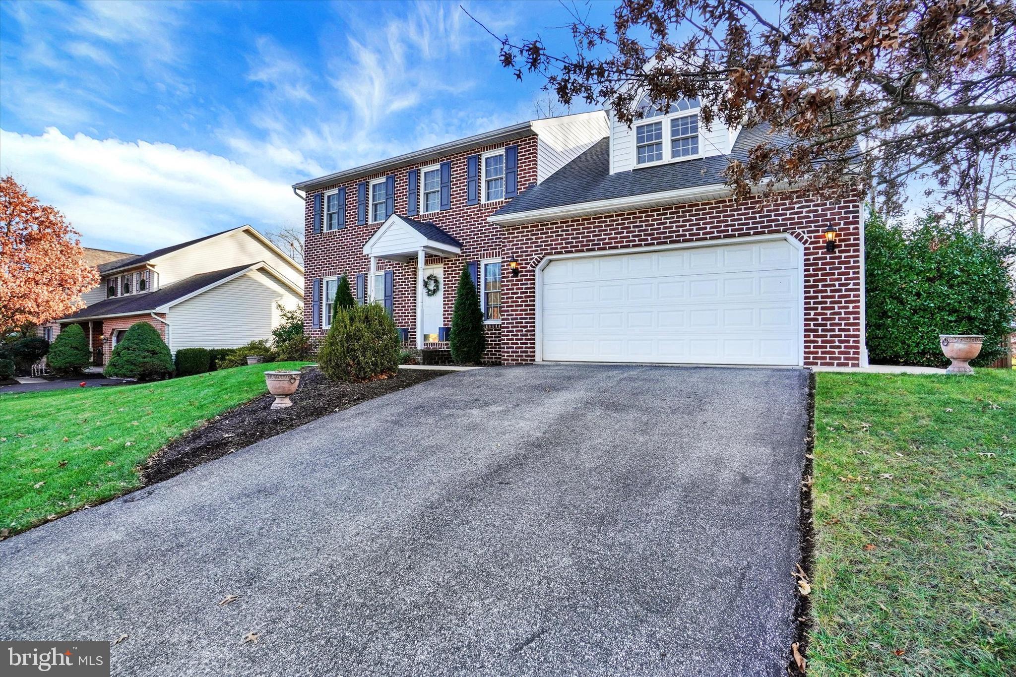 LEXINGTON MEADOWS - Residential