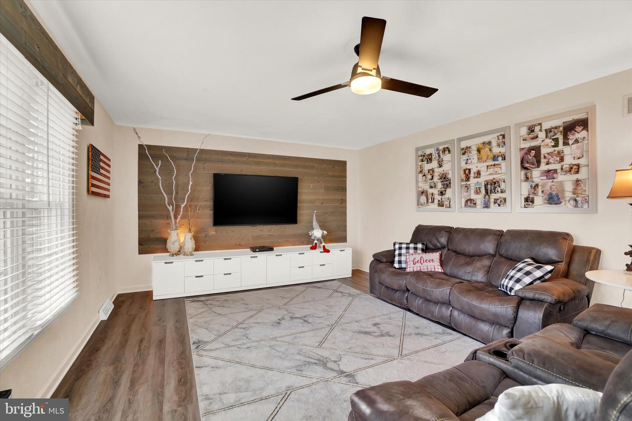 LEXINGTON MEADOWS - Residential