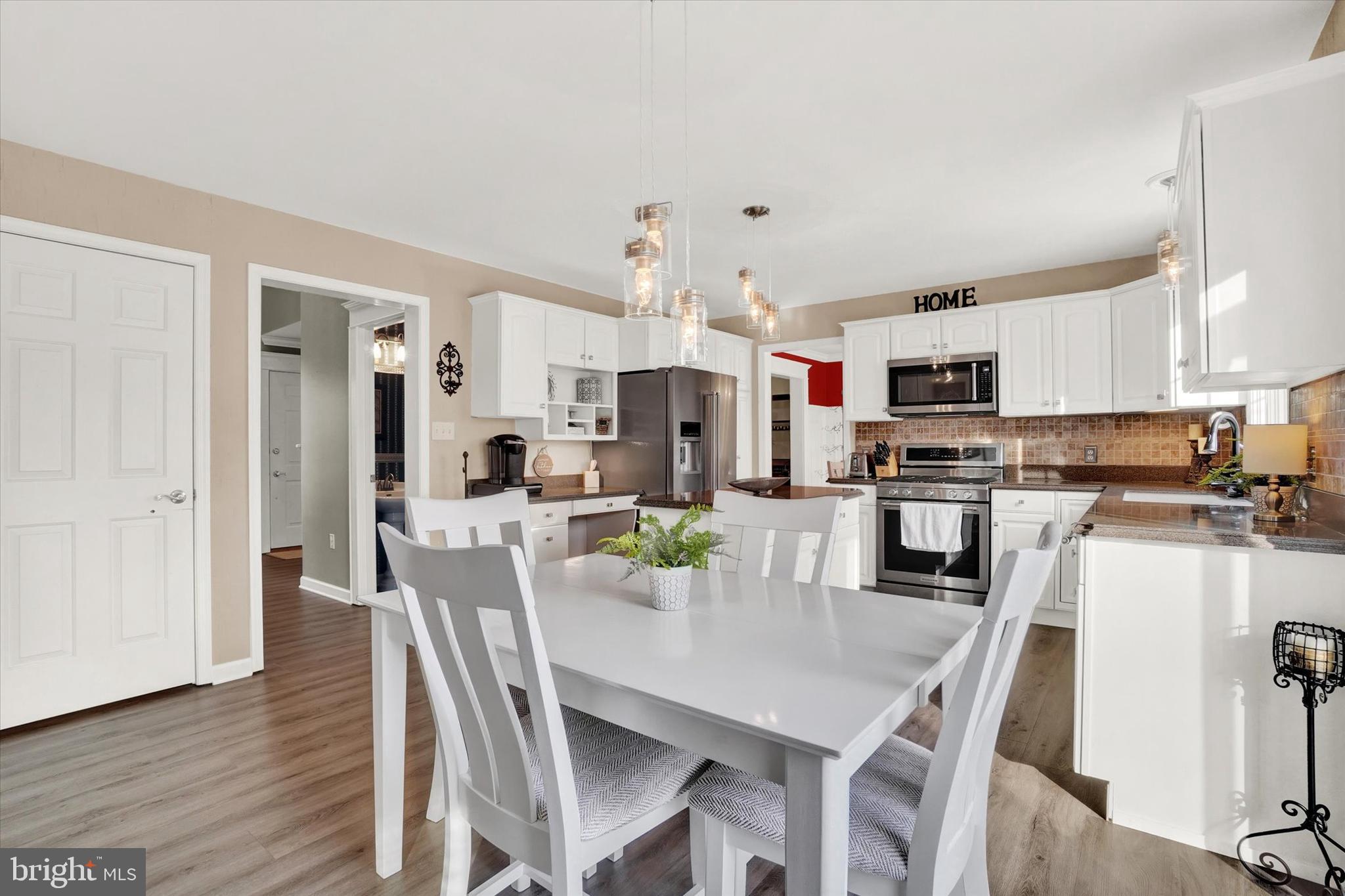 LEXINGTON MEADOWS - Residential