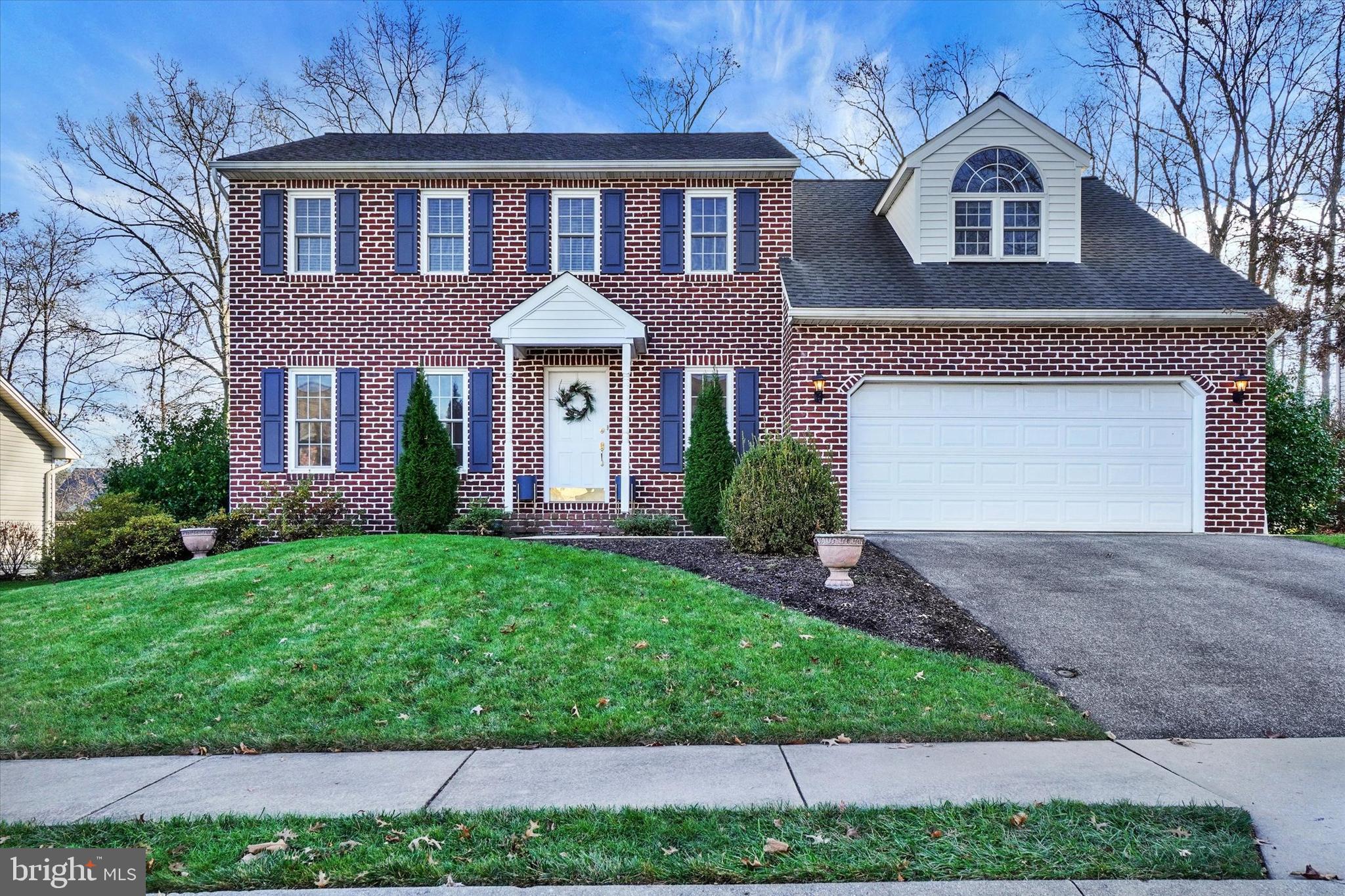 LEXINGTON MEADOWS - Residential