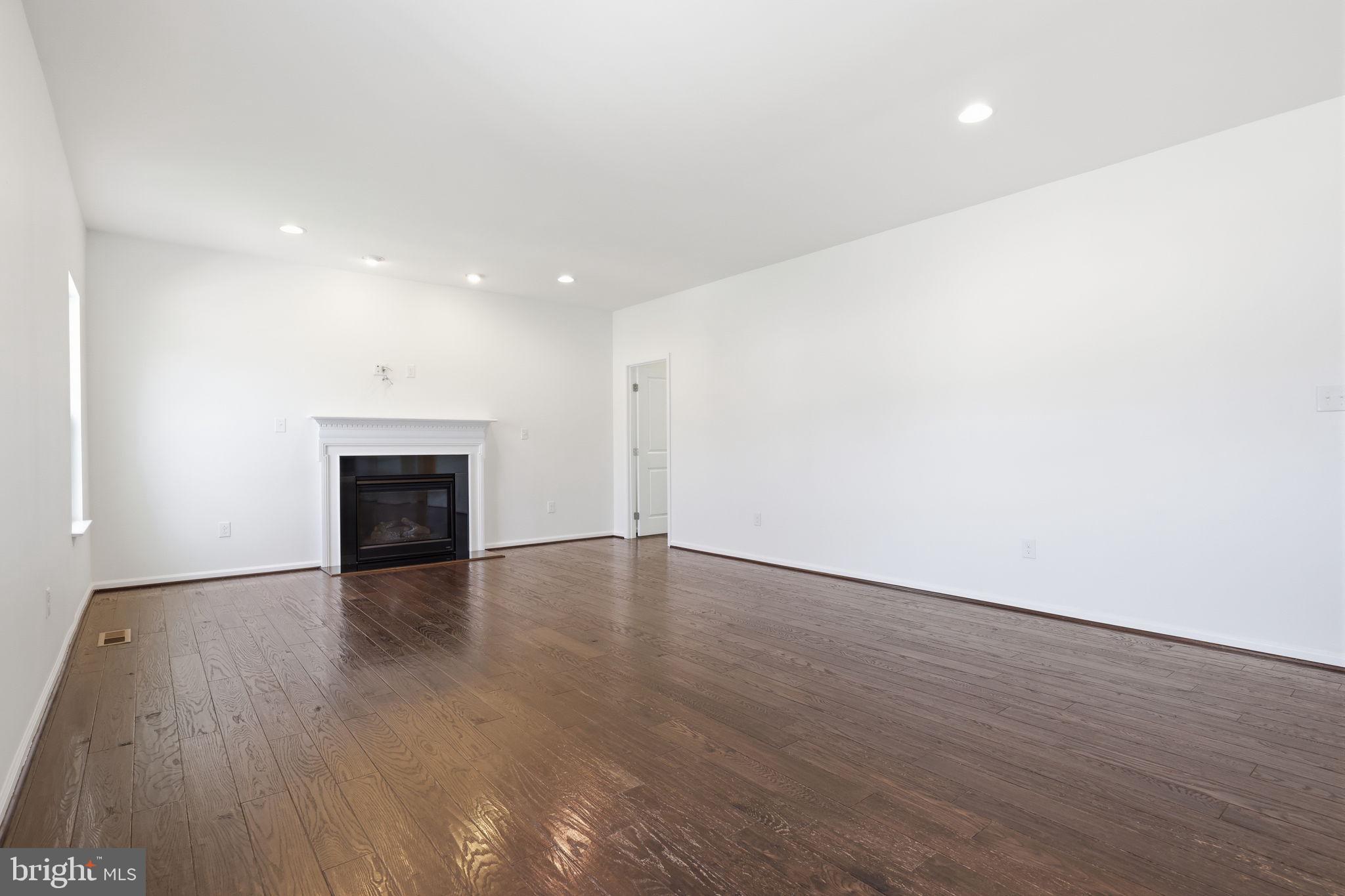 SPRINGFORD ESTATES - Residential