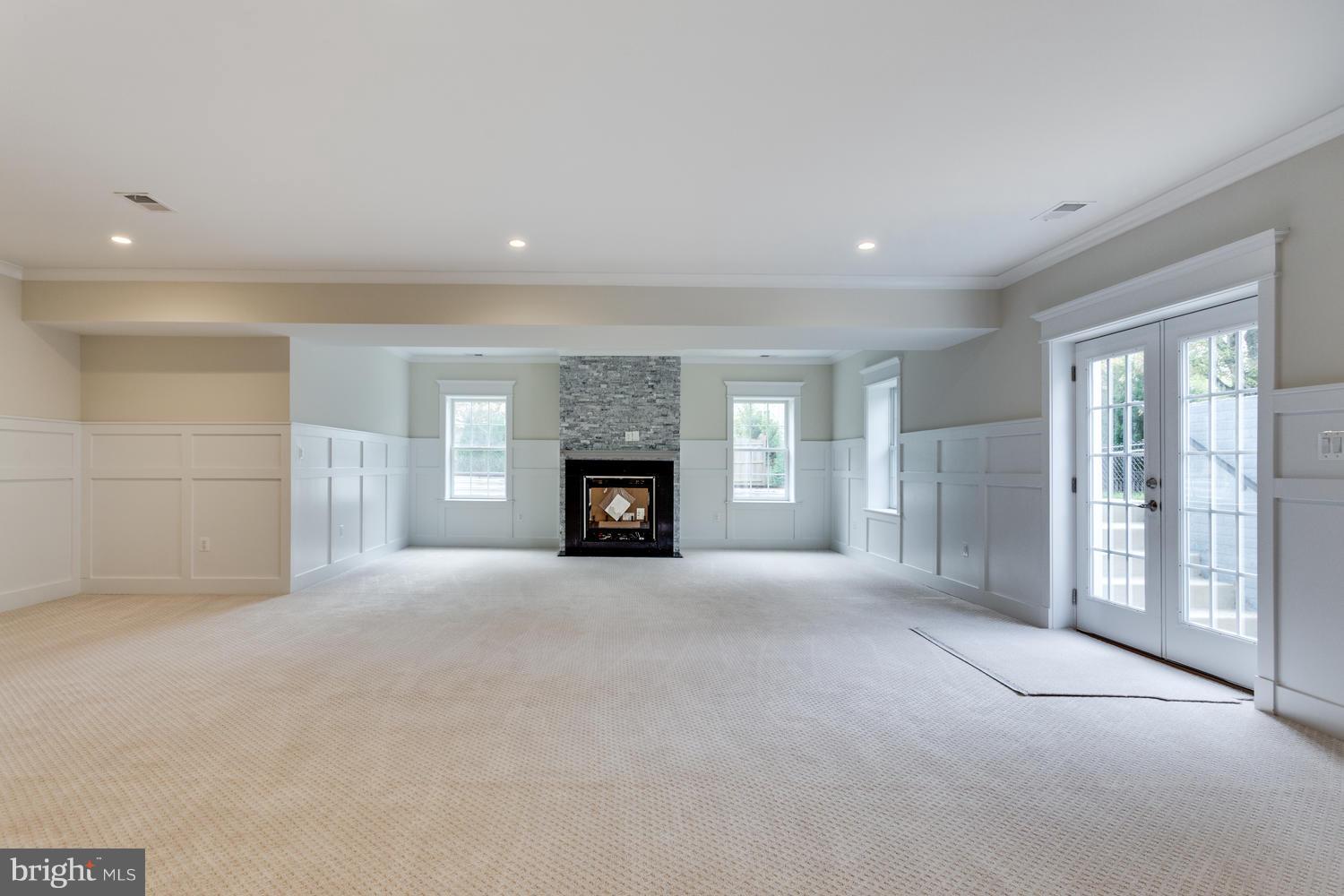 WESTBRIAR COUNTRY CLUB ESTATES - Residential