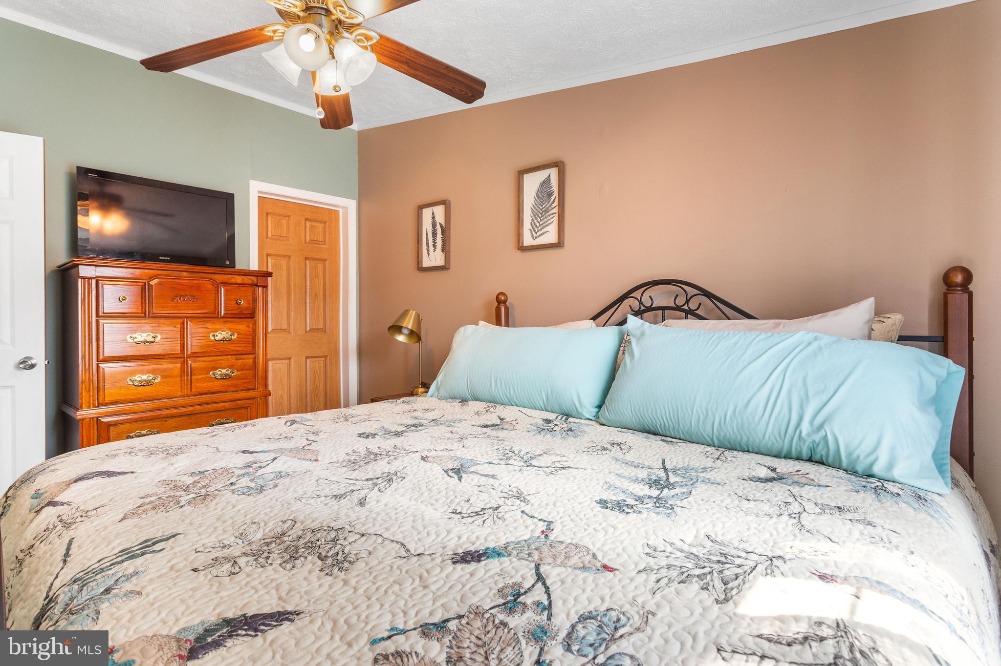 EAGLE VIEW MOBILE HOME PK - Residential