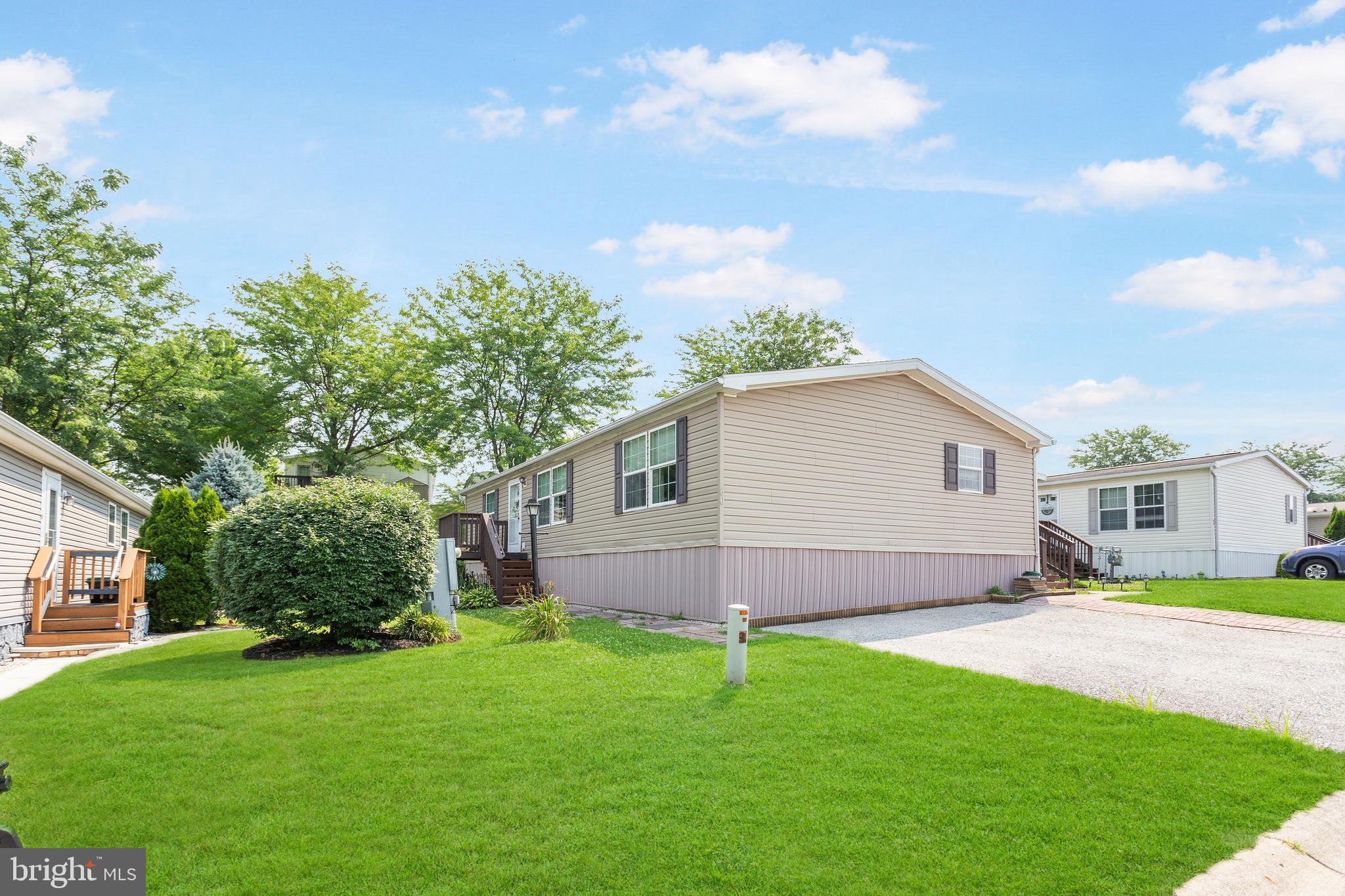 EAGLE VIEW MOBILE HOME PK - Residential