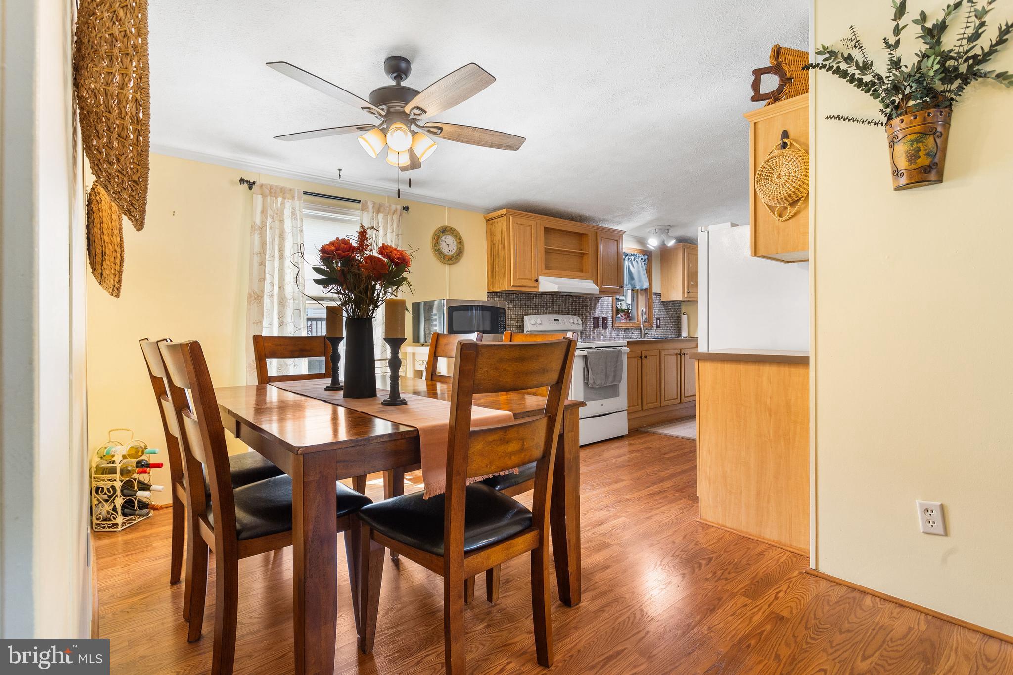EAGLE VIEW MOBILE HOME PK - Residential