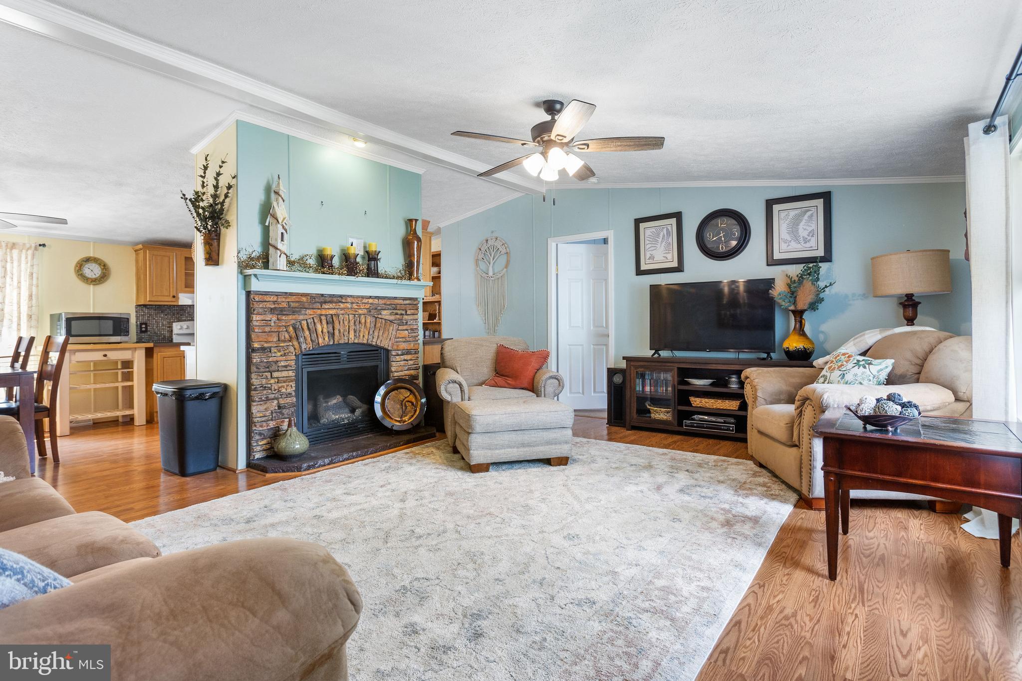 EAGLE VIEW MOBILE HOME PK - Residential
