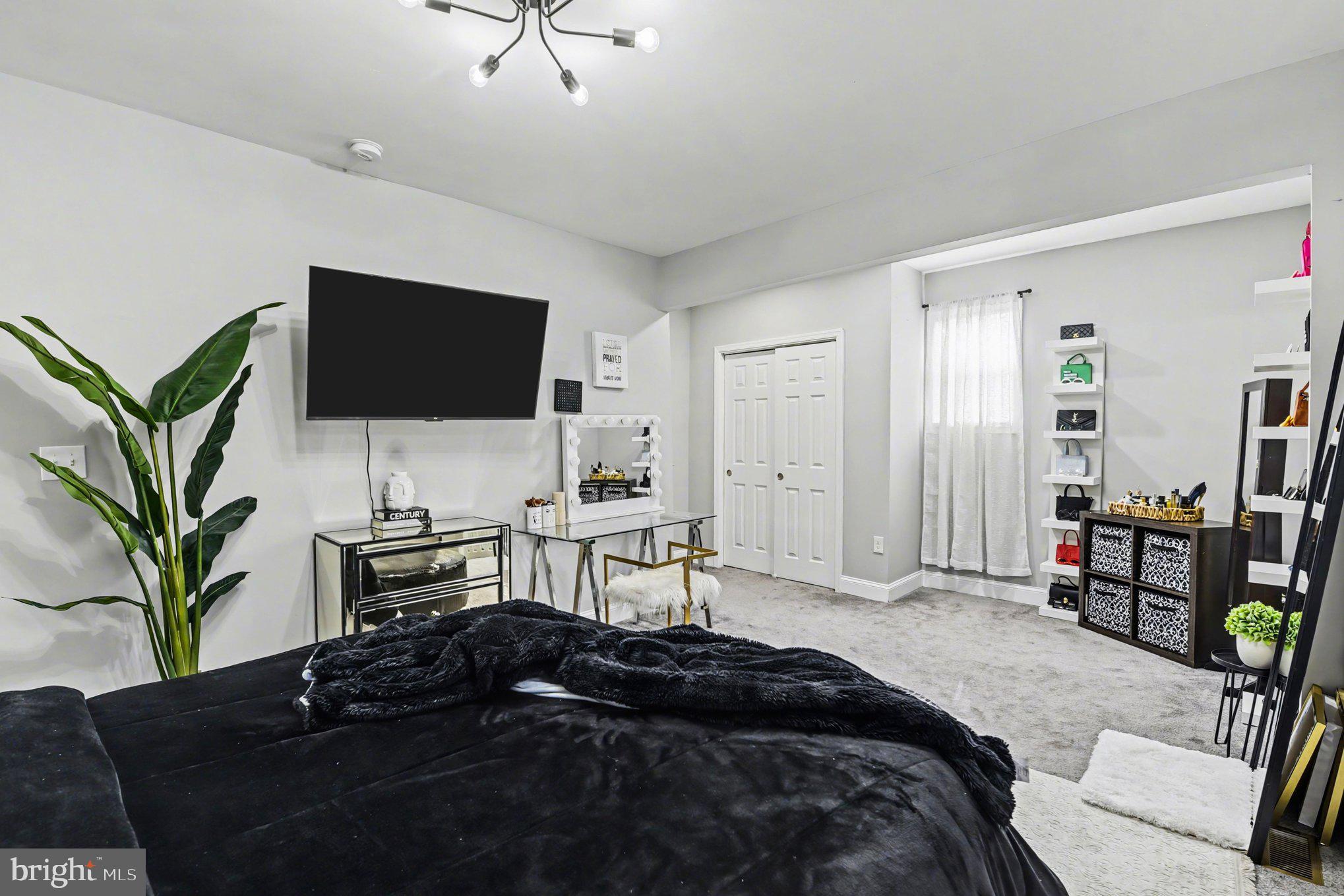 HOWARD PARK - Residential