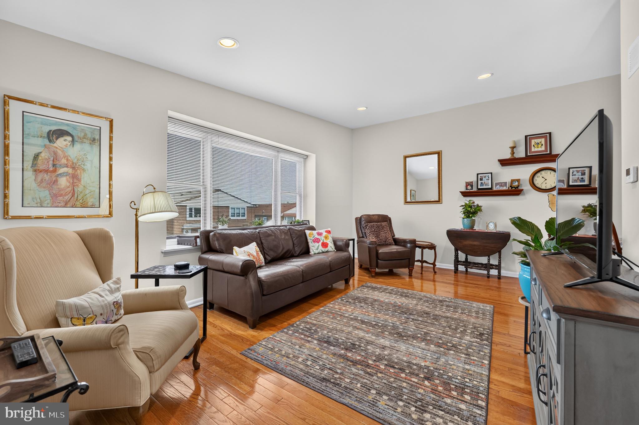 FOX CHASE - Residential