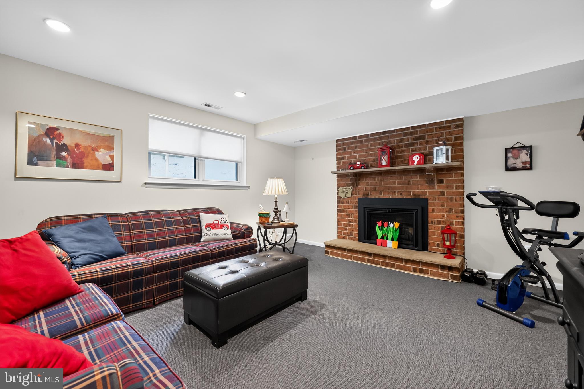 FOX CHASE - Residential