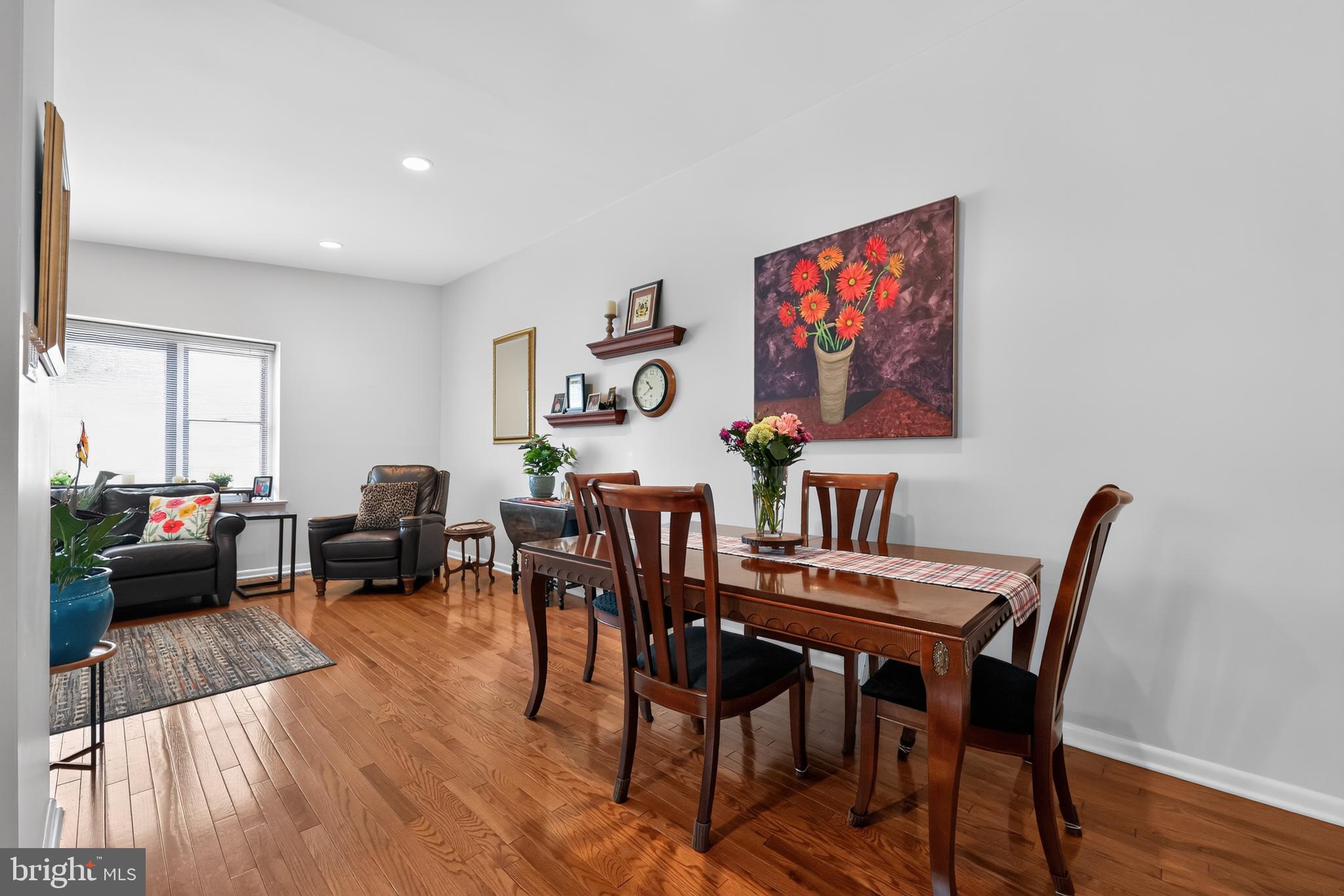 FOX CHASE - Residential