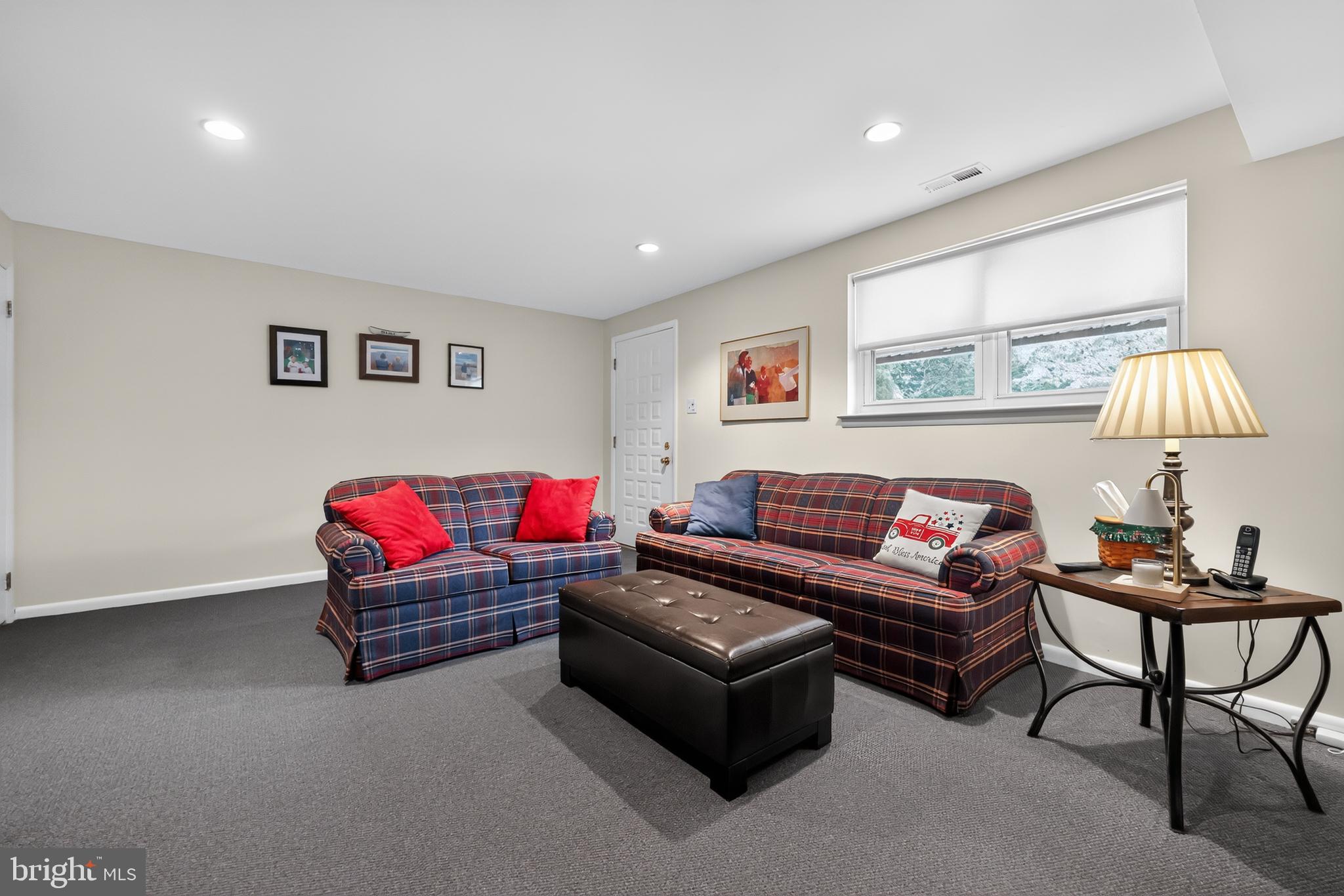 FOX CHASE - Residential