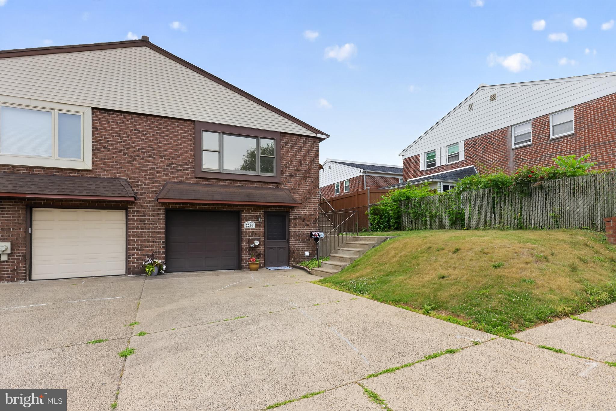 FOX CHASE - Residential