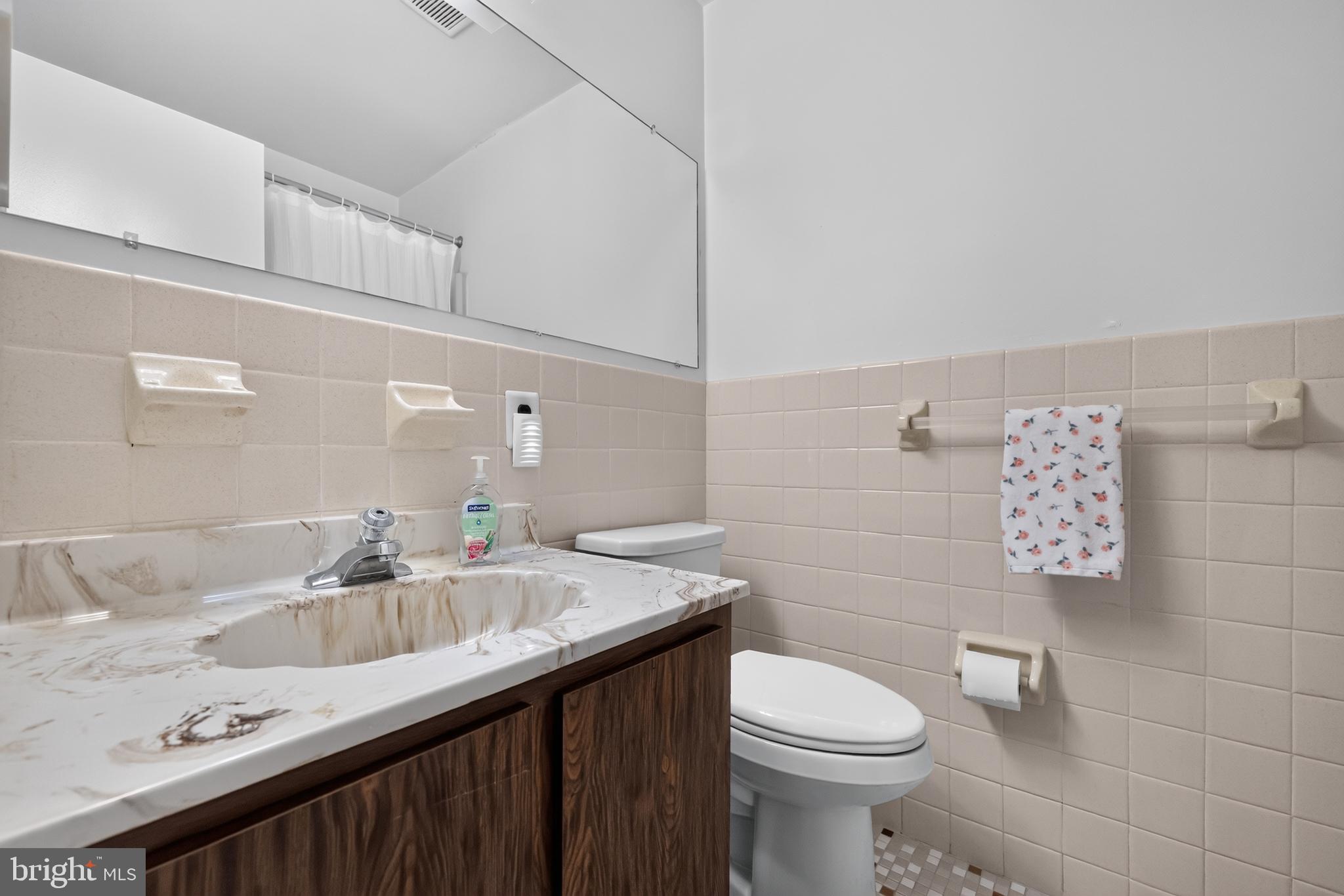 FOX CHASE - Residential