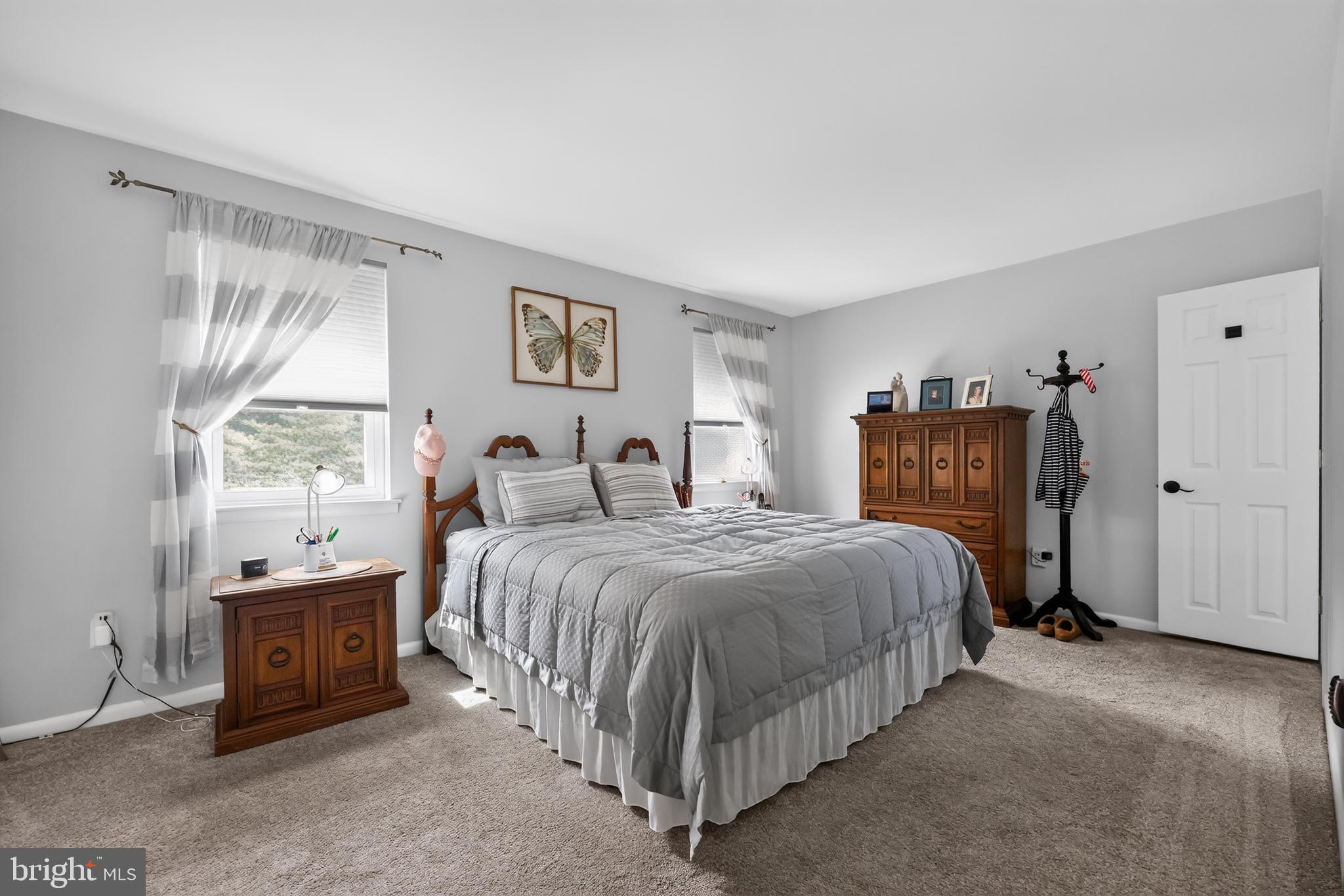 FOX CHASE - Residential