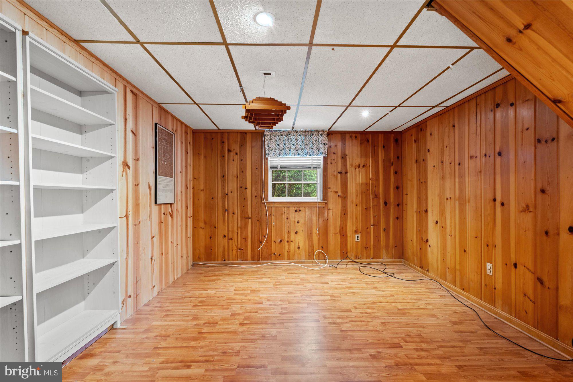 WAYNEWOOD - Residential