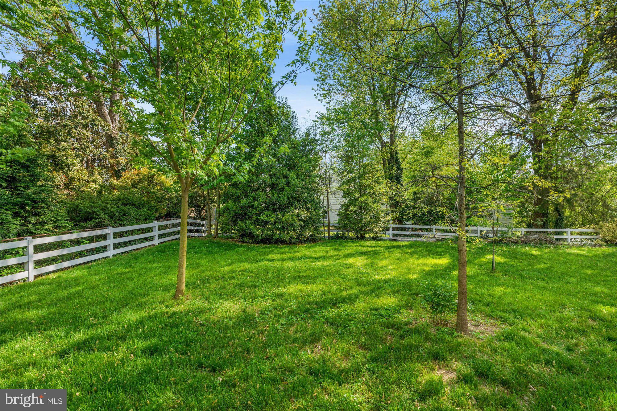 WAYNEWOOD - Residential