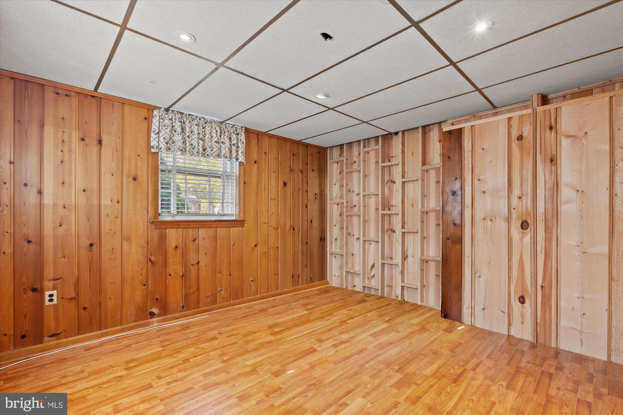 WAYNEWOOD - Residential