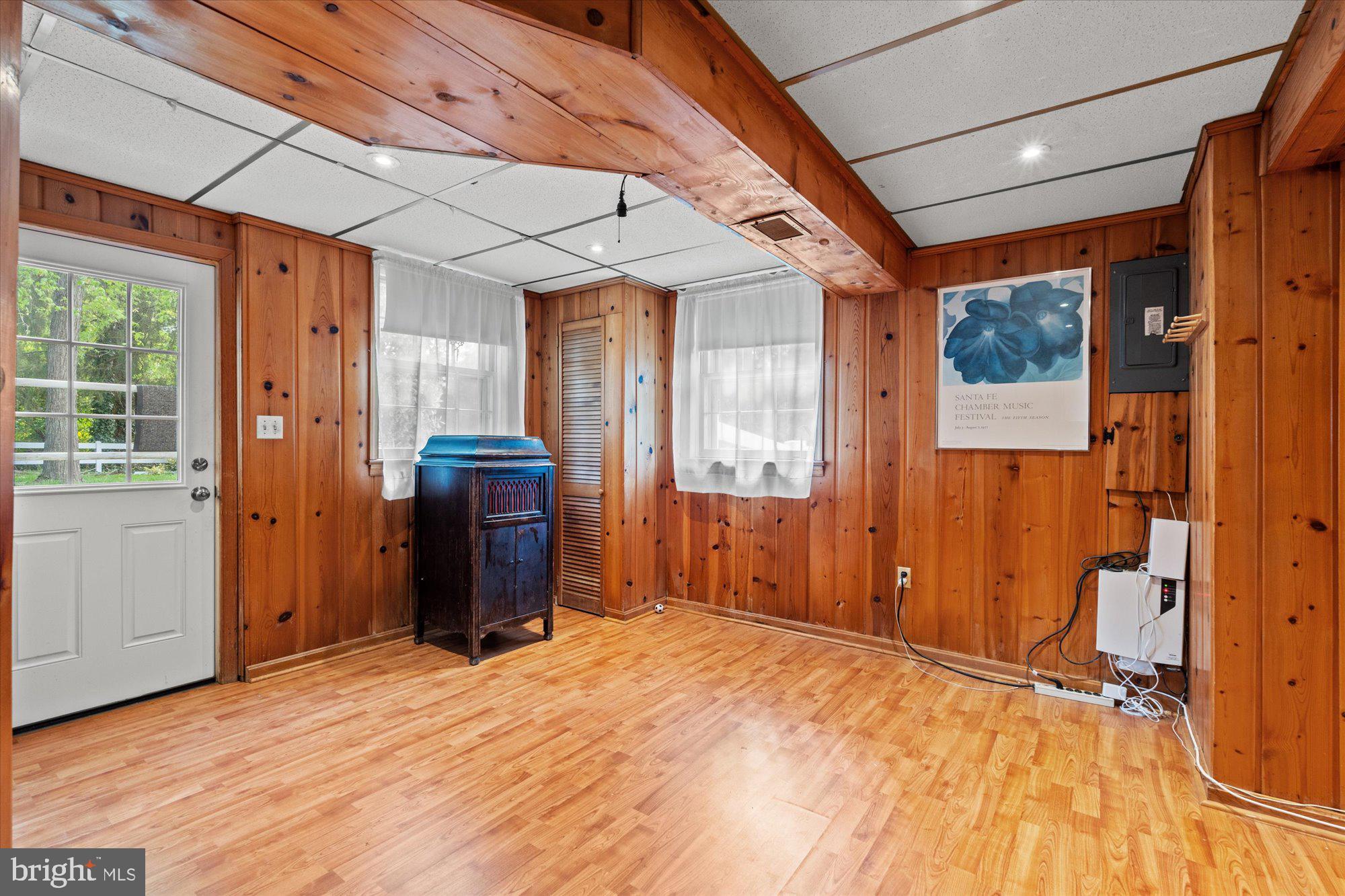 WAYNEWOOD - Residential