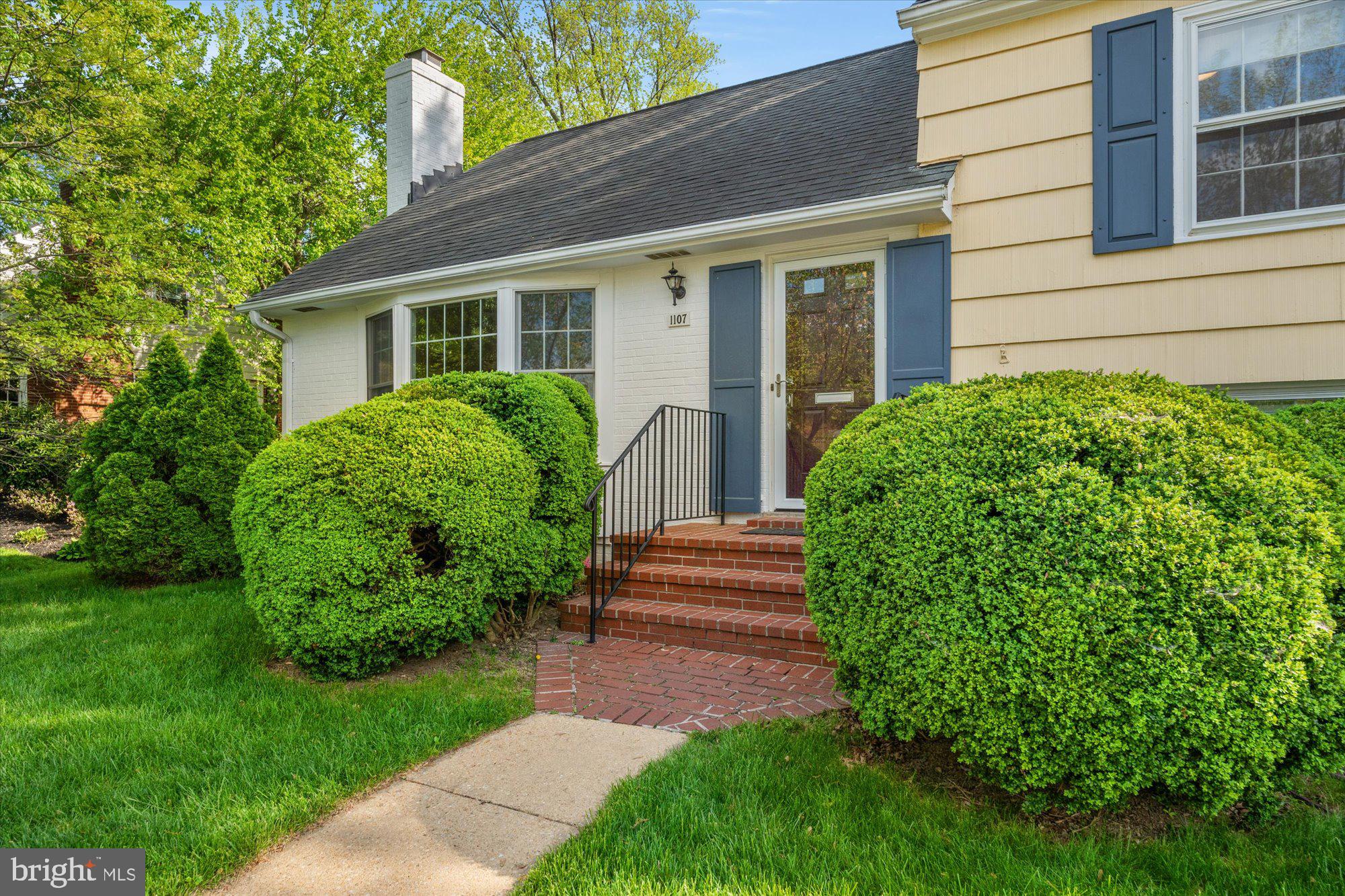WAYNEWOOD - Residential