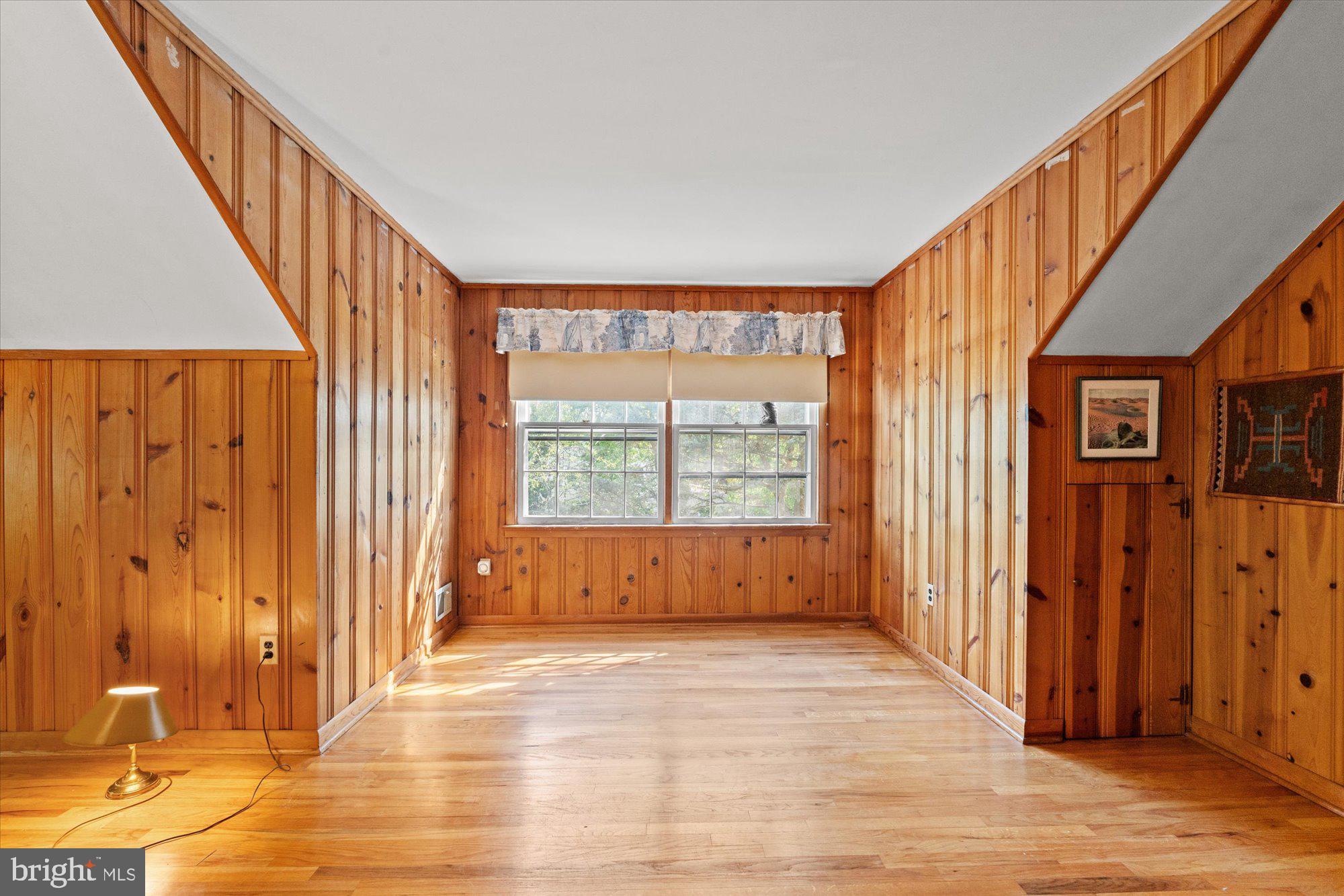 WAYNEWOOD - Residential