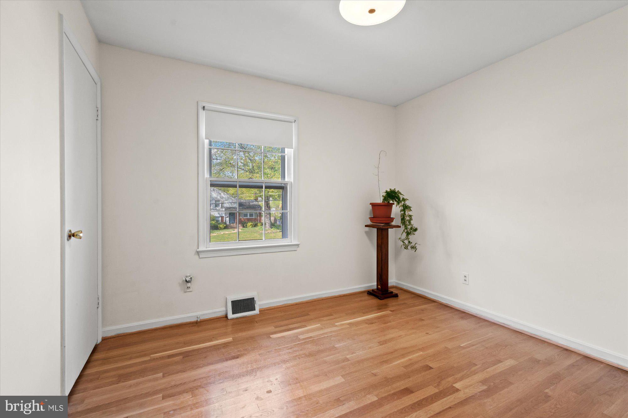 WAYNEWOOD - Residential