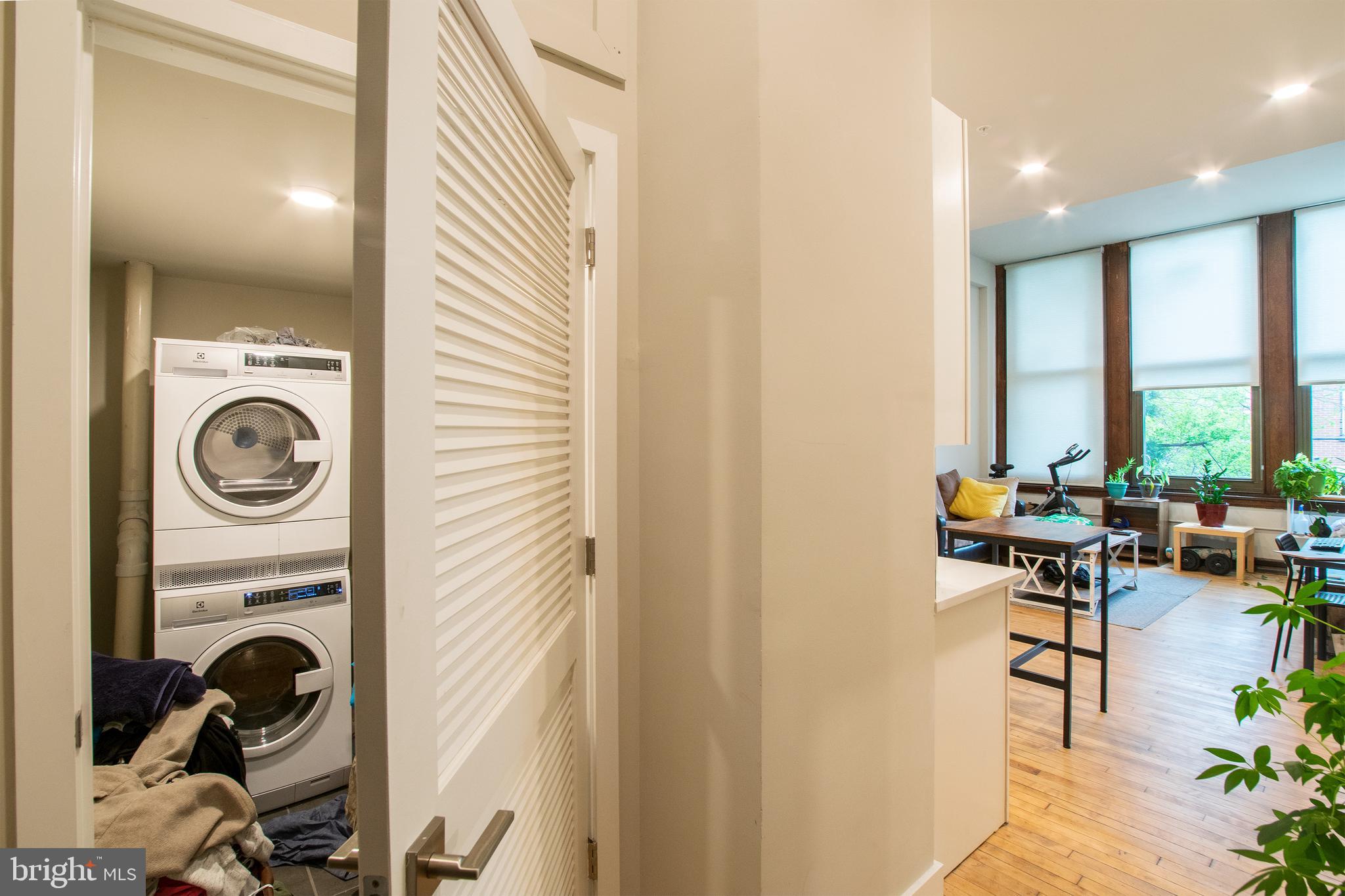 POINT BREEZE - Residential Lease