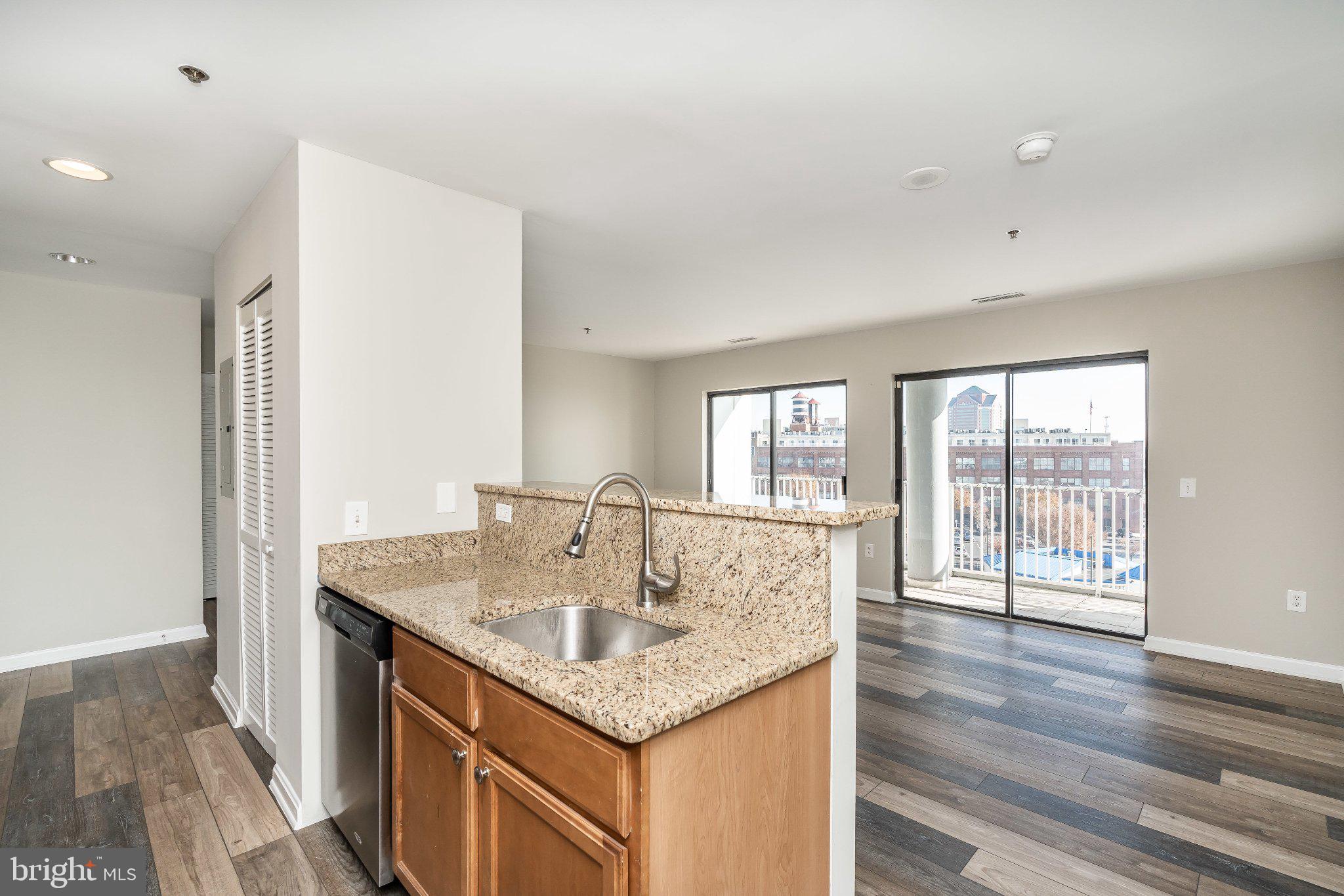 LIGHTHOUSE LANDING - Residential