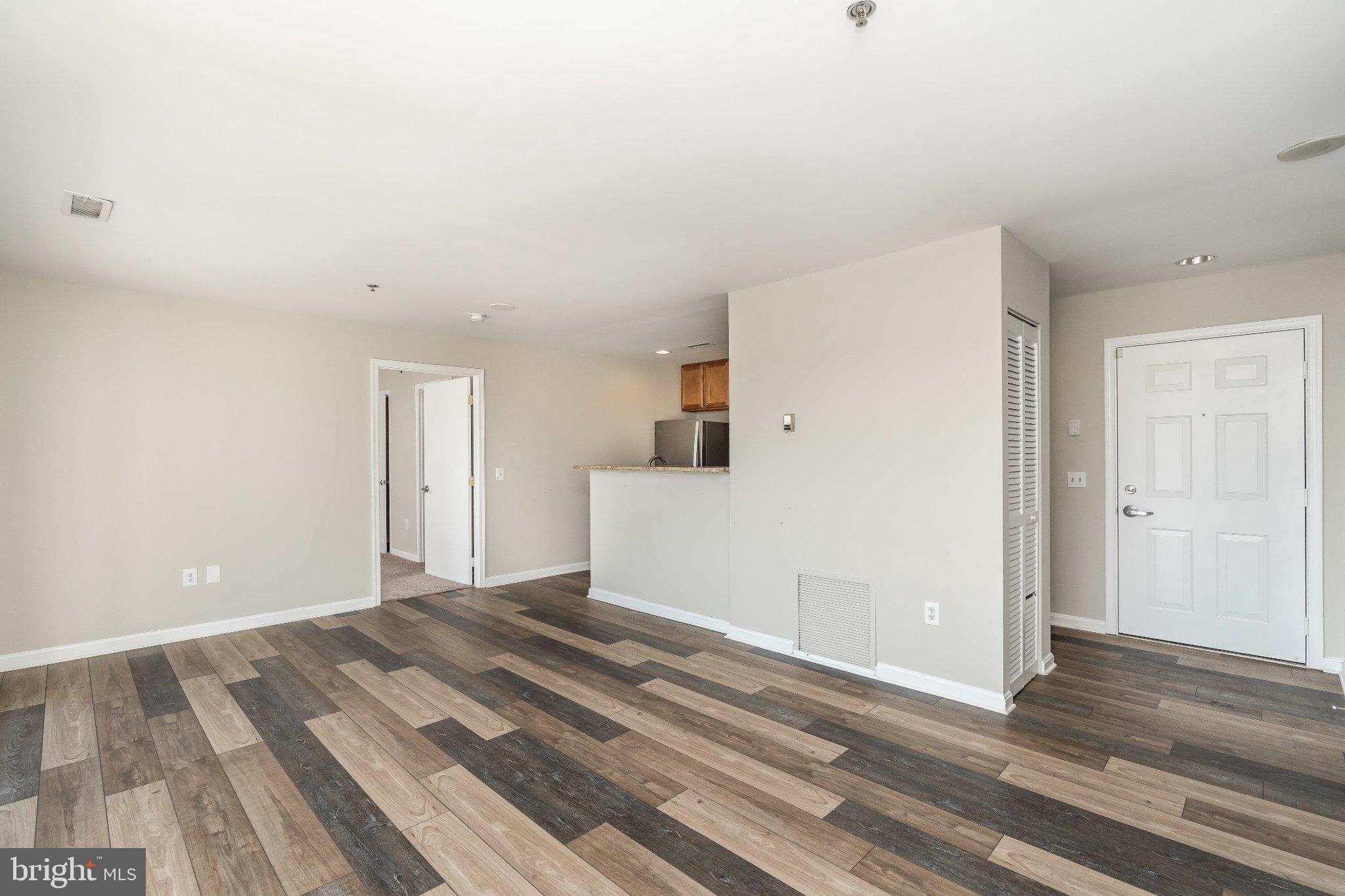 LIGHTHOUSE LANDING - Residential