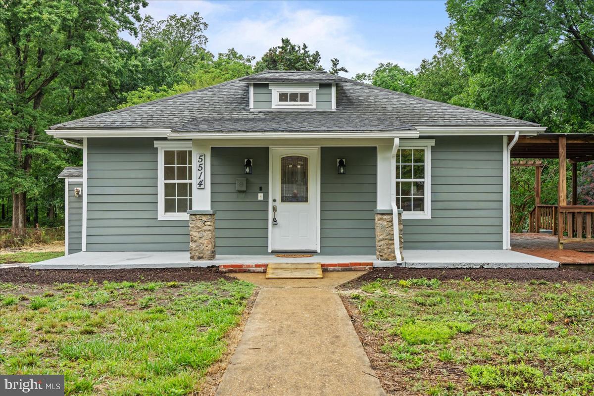 PRICE IMPROVED!! Located in the heart of Richmond, 5514 Parker Street blends classic charm with modern comfort in a welcoming neighborhood setting. This beautifully maintained home offers spacious living areas, abundant natural light, and a functional layout designed for both everyday living and entertaining.
Step inside to discover freshly painted interiors with thoughtfully updated finishes and comfortable gathering spaces throughout. The kitchen provides ample cabinetry and workspace, flowing seamlessly into the dining and living areas. Th kitchen also features new stainless steel appliances.

The home features generously sized bedrooms, offering flexibility for guests, a home office, or growing needs. Outside, the private almost one-acre yard creates the perfect backdrop for relaxing evenings, gardening, or weekend gatherings with family and friends. Home sits on a quiet dead-end street.

Conveniently located near local parks, dining, shopping, and major commuter routes, this property combines neighborhood charm with easy access to all that Richmond has to offer.

Whether you’re searching for your first home, more space, or a smart investment opportunity, 5514 Parker Street is a place you’ll be proud to call home.