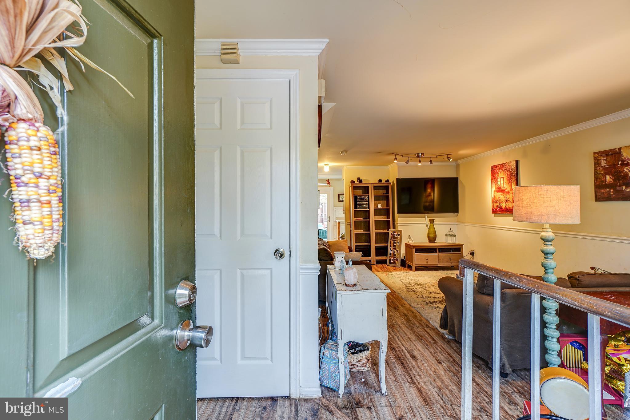 SILVER SPRING CNTRY CLUB - Residential Lease