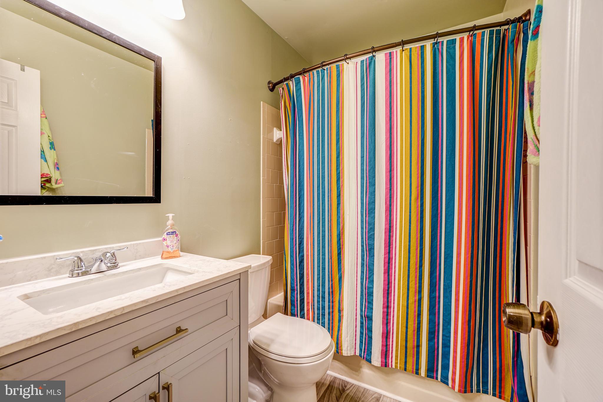 SILVER SPRING CNTRY CLUB - Residential Lease