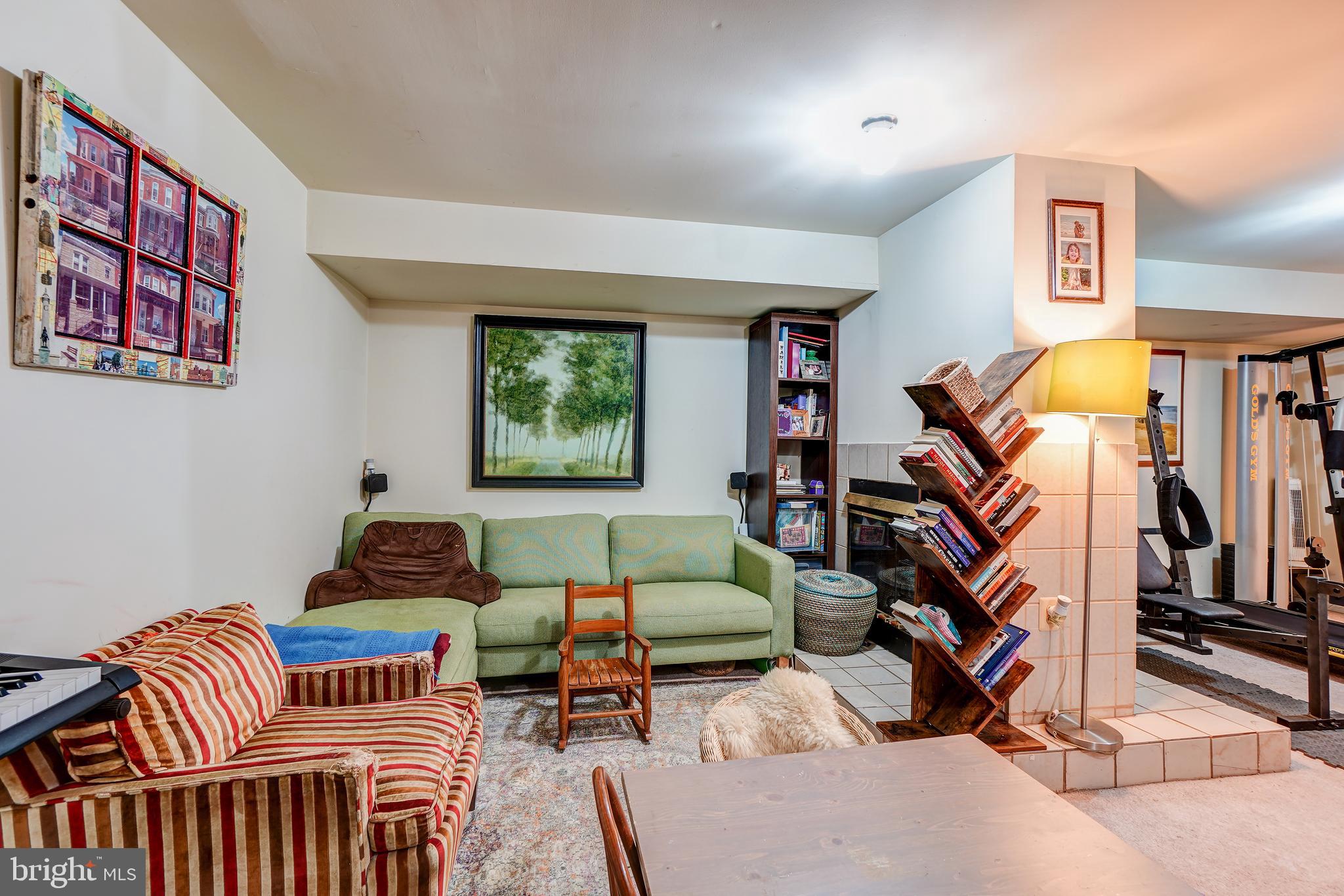 SILVER SPRING CNTRY CLUB - Residential Lease