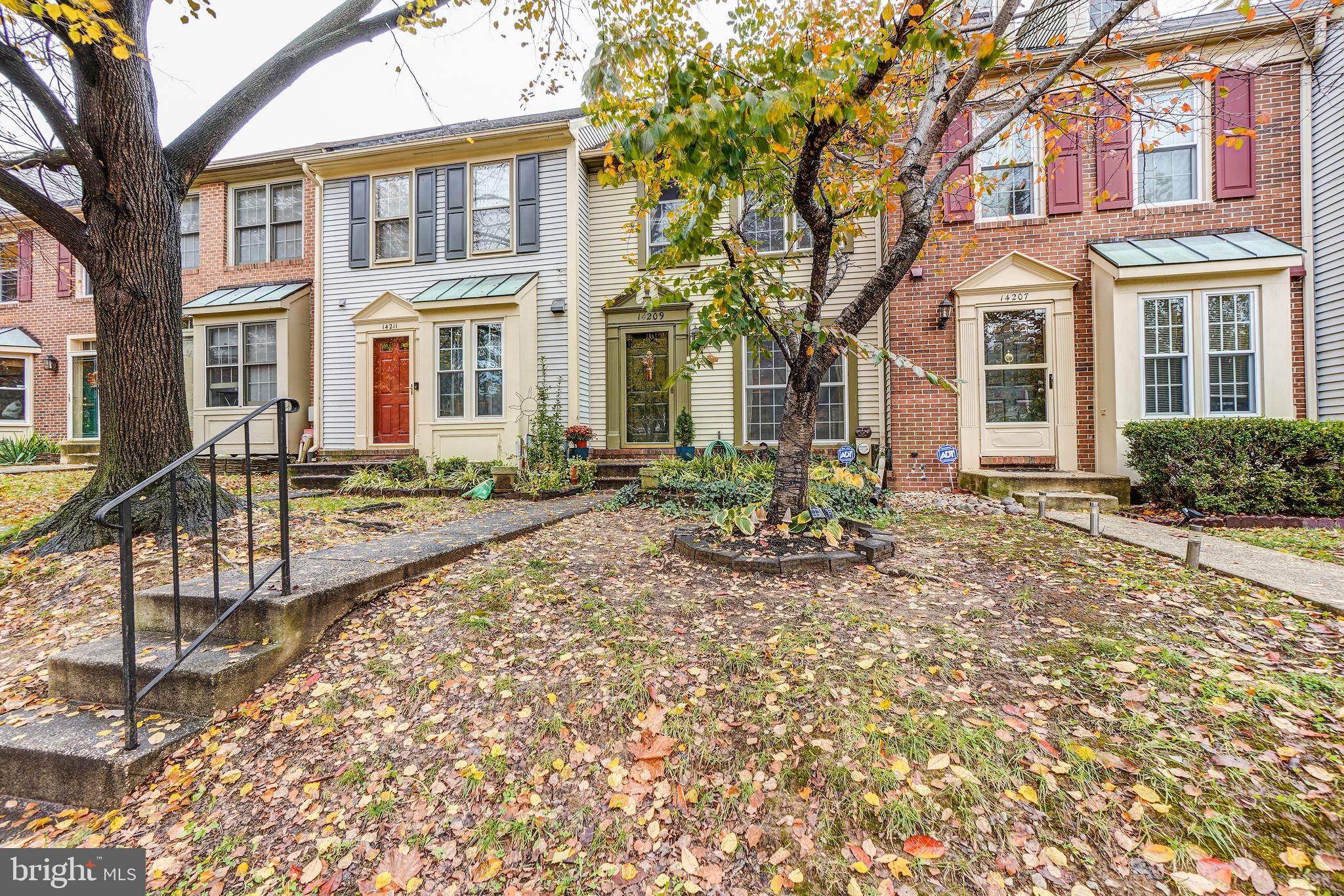SILVER SPRING CNTRY CLUB - Residential Lease