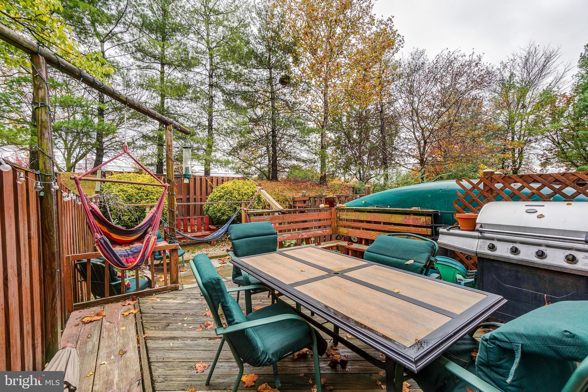 SILVER SPRING CNTRY CLUB - Residential Lease