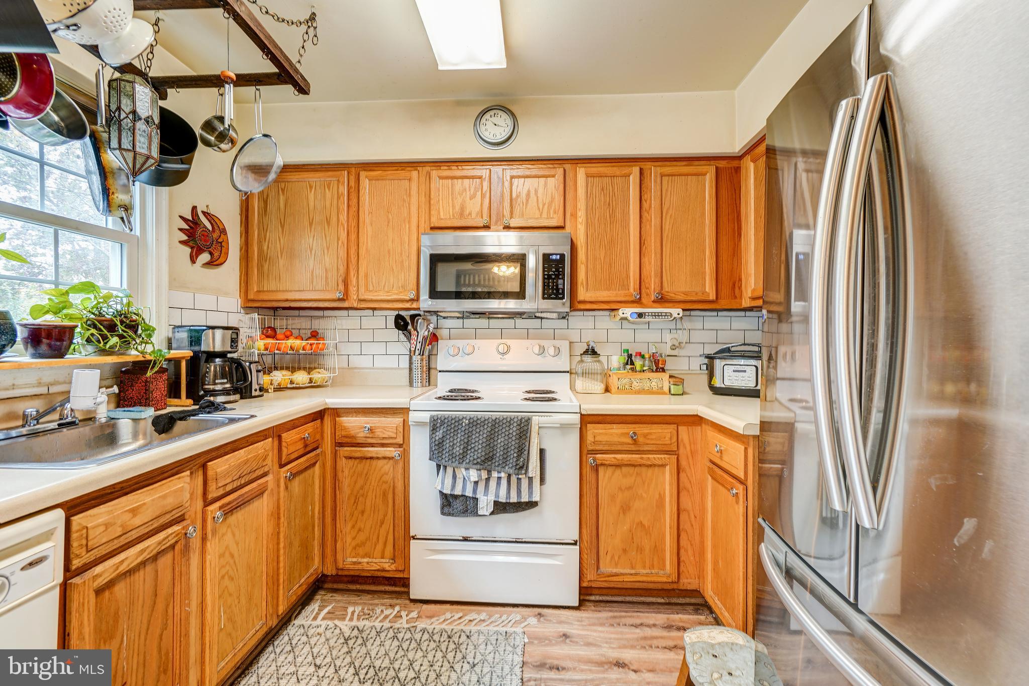 SILVER SPRING CNTRY CLUB - Residential Lease