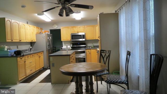 FRANKLIN SQUARE - Residential