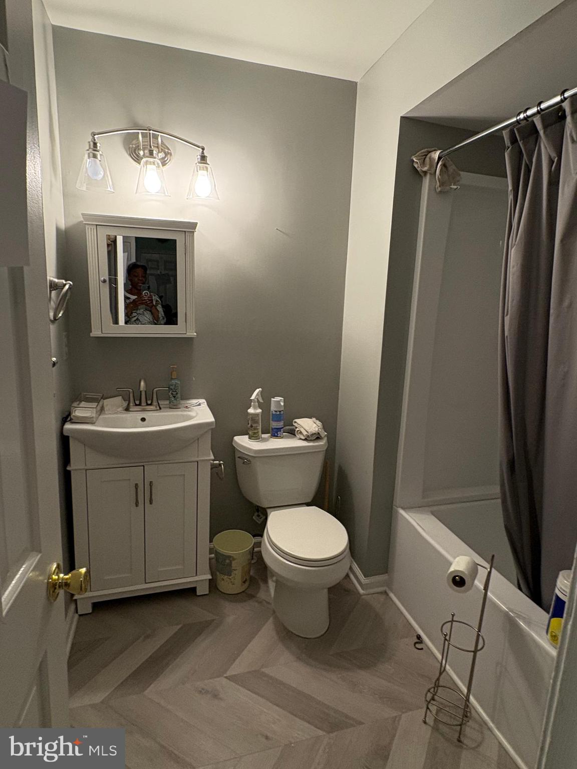 FRANKLIN SQUARE - Residential