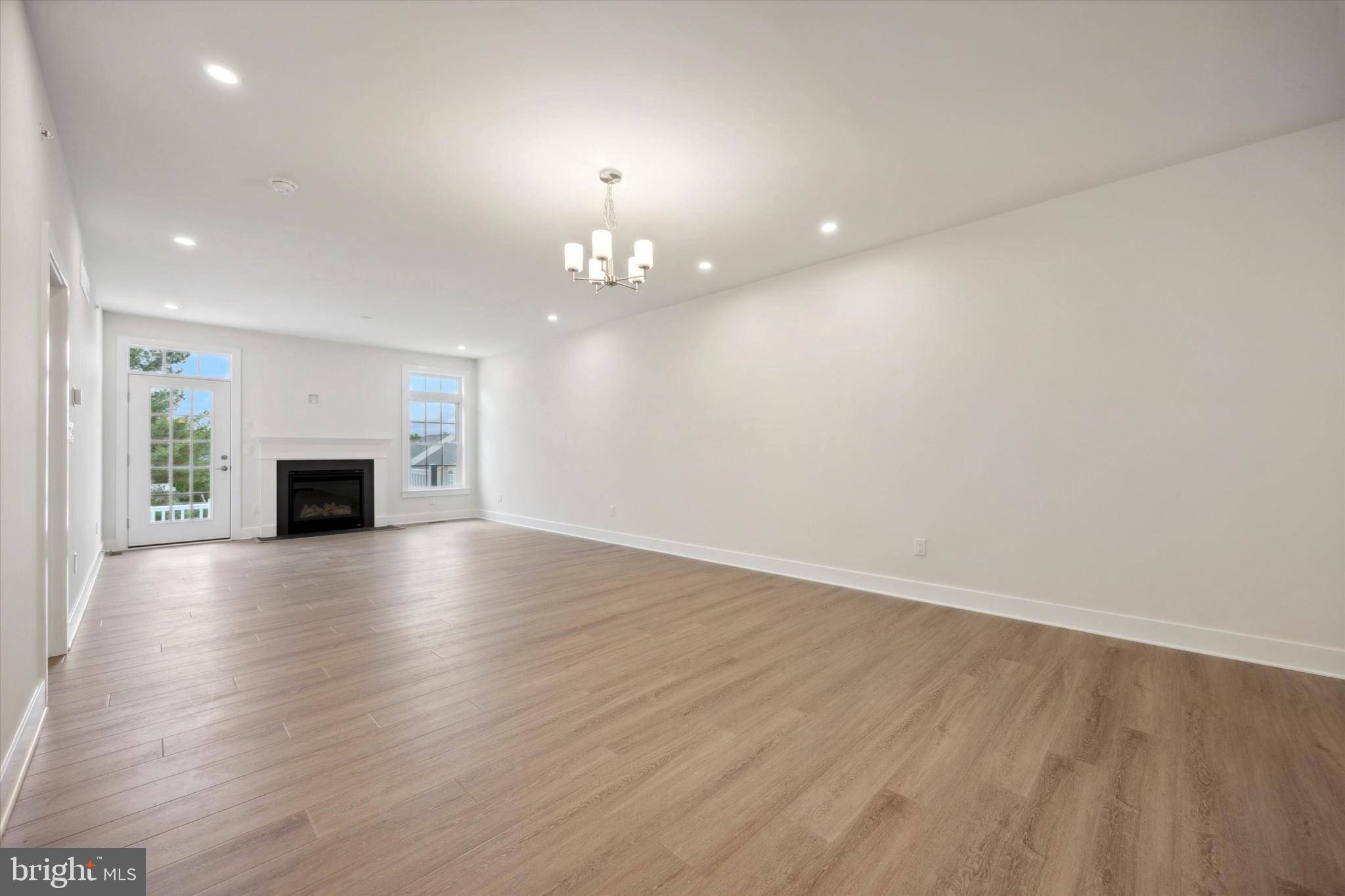 BARCLAY HILL - Residential