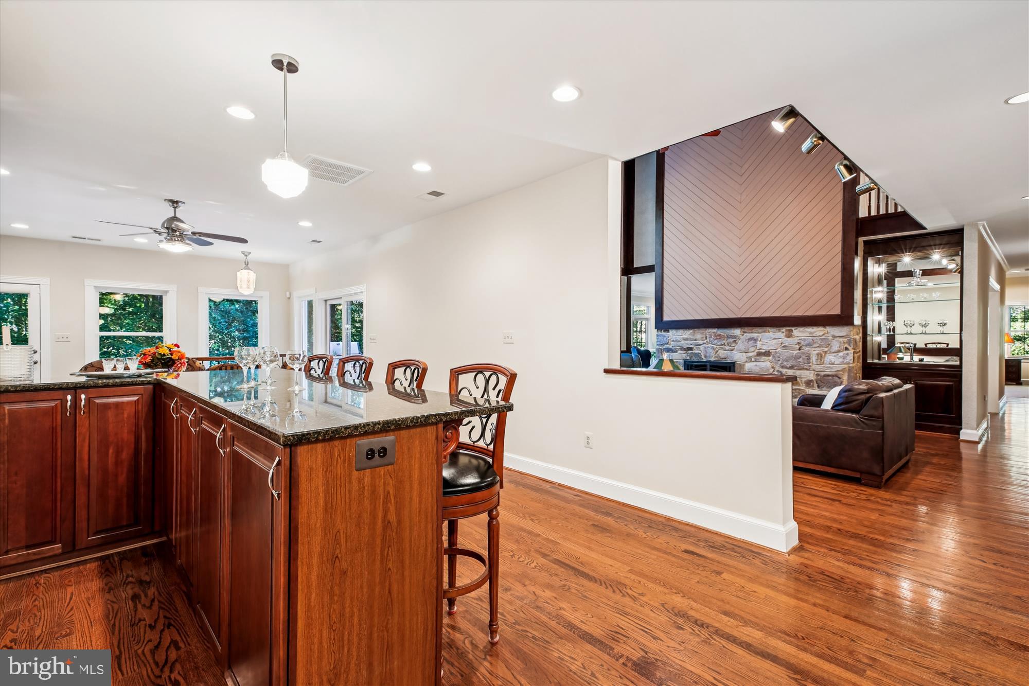 FALCONHURST - Residential