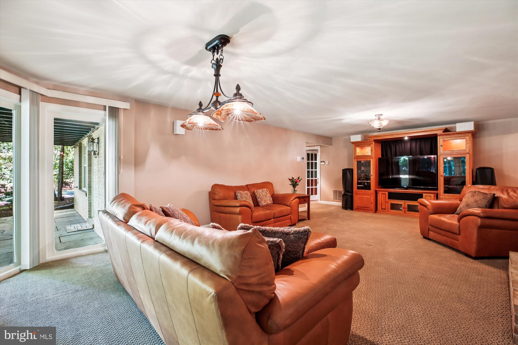 FALCONHURST - Residential