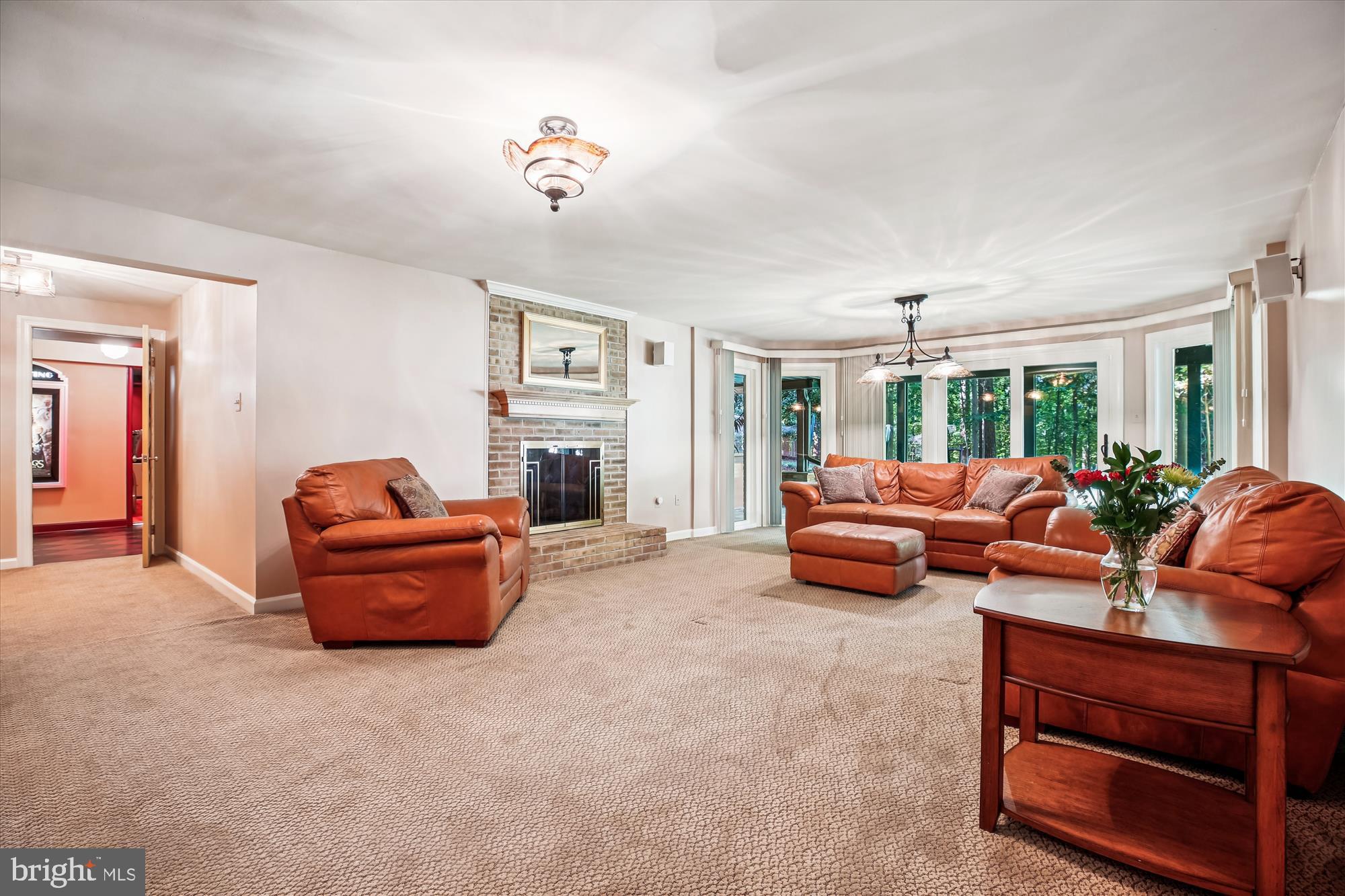 FALCONHURST - Residential