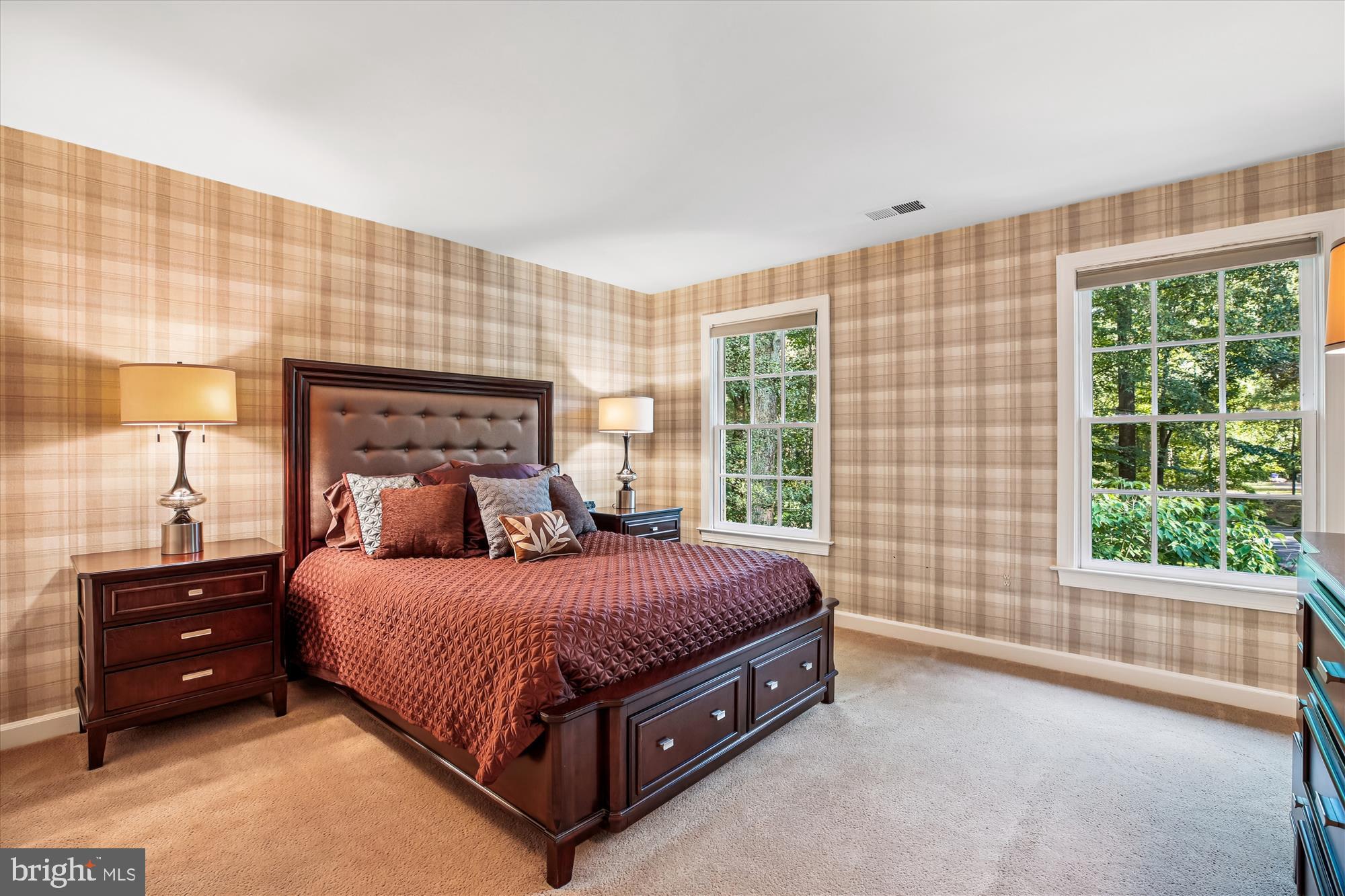 FALCONHURST - Residential