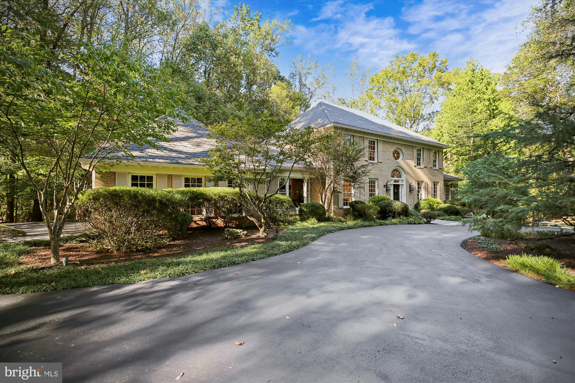 FALCONHURST - Residential