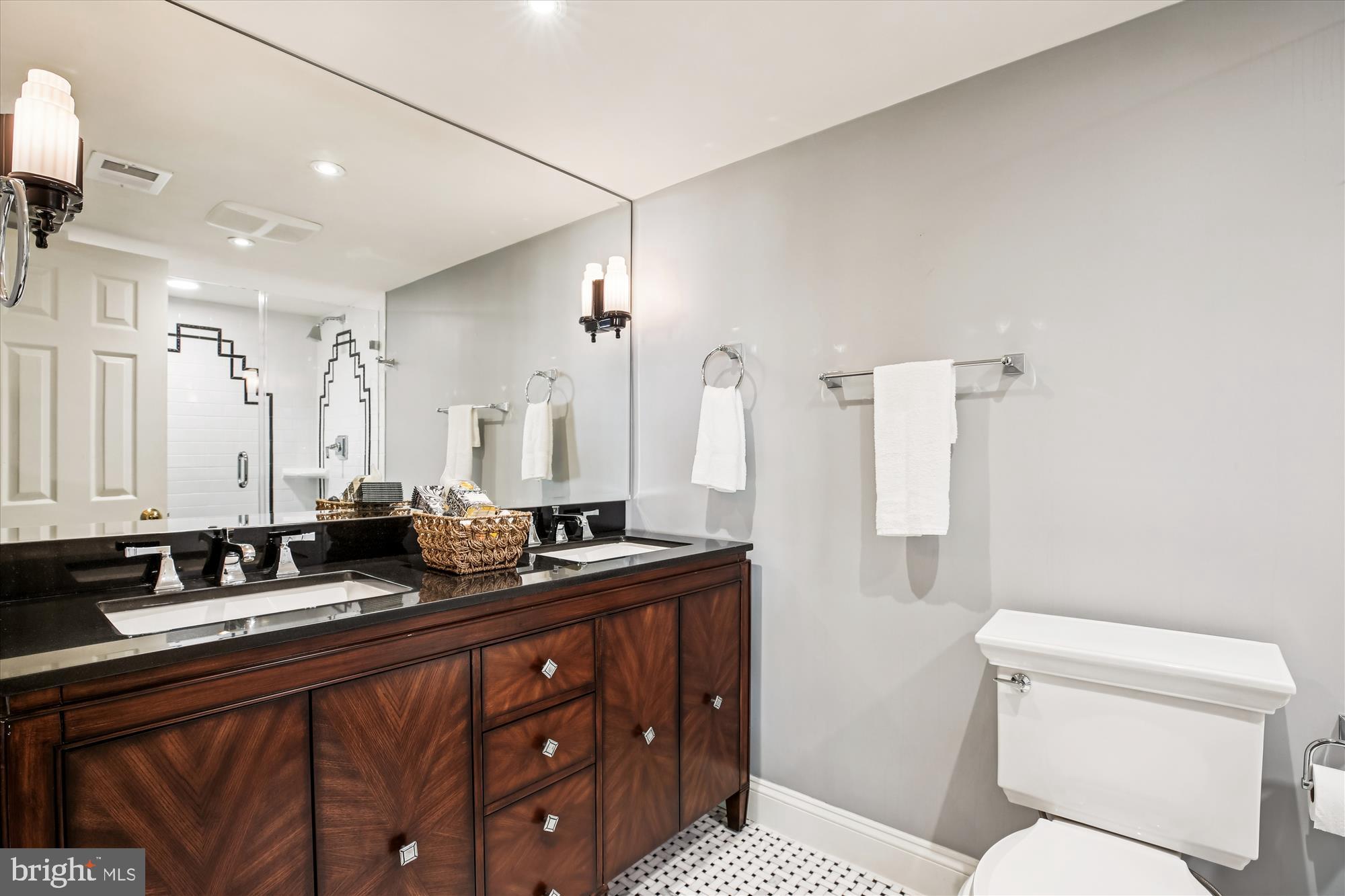 FALCONHURST - Residential
